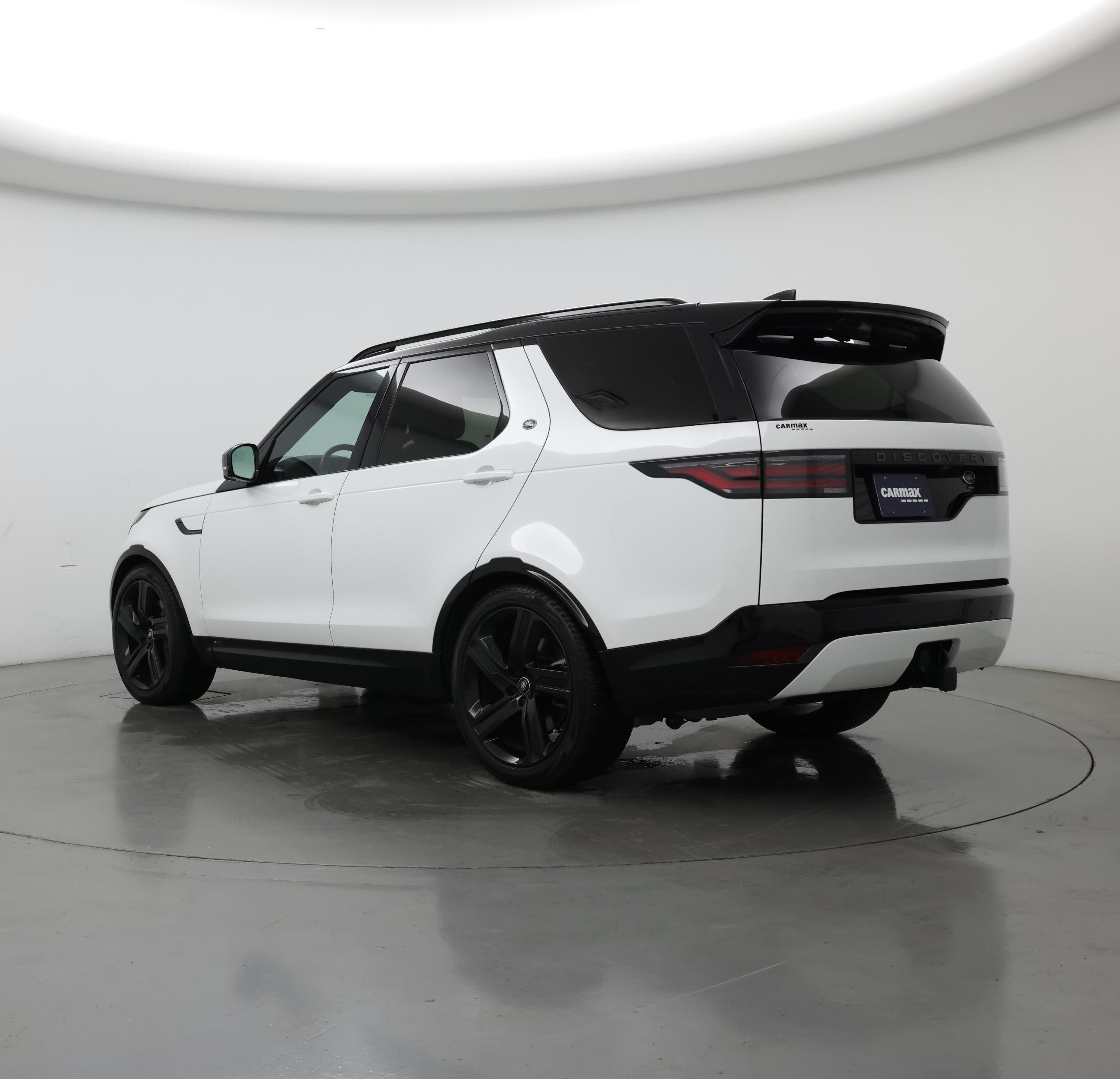 Thumbnail: 2022 Land Rover Discovery - 2