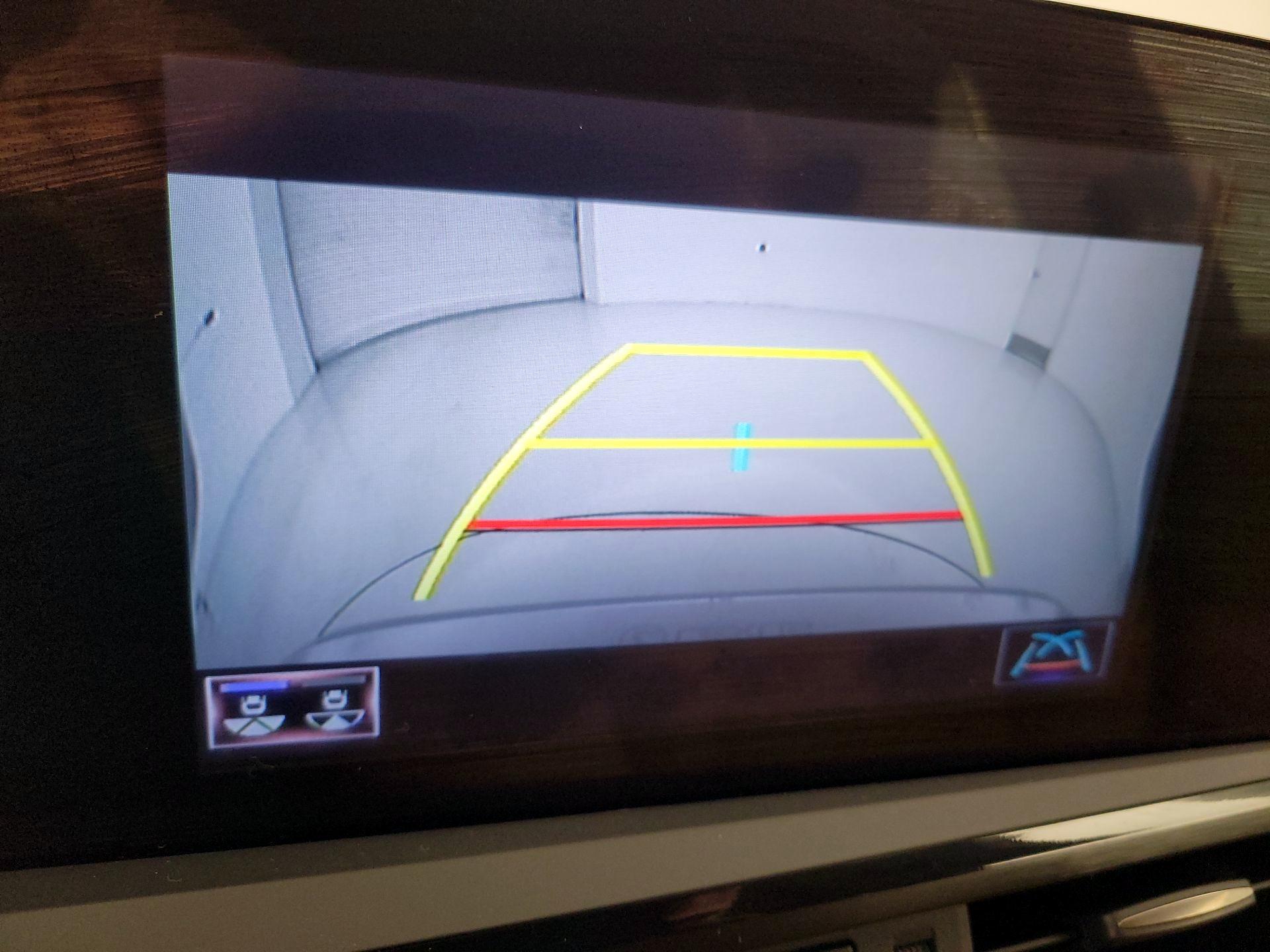 Thumbnail: 2022 Lexus ES - 13