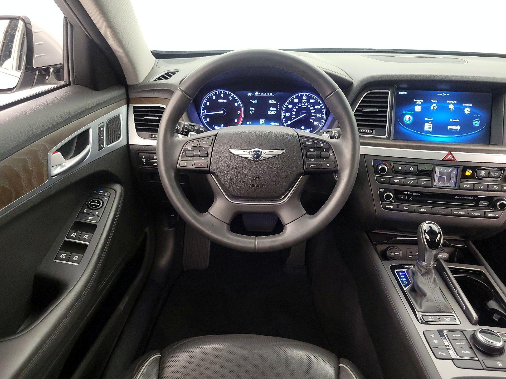 Thumbnail: 2017 Genesis G80 - 10