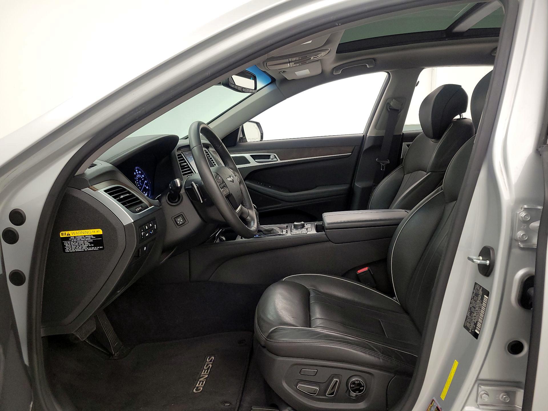 Thumbnail: 2017 Genesis G80 - 11