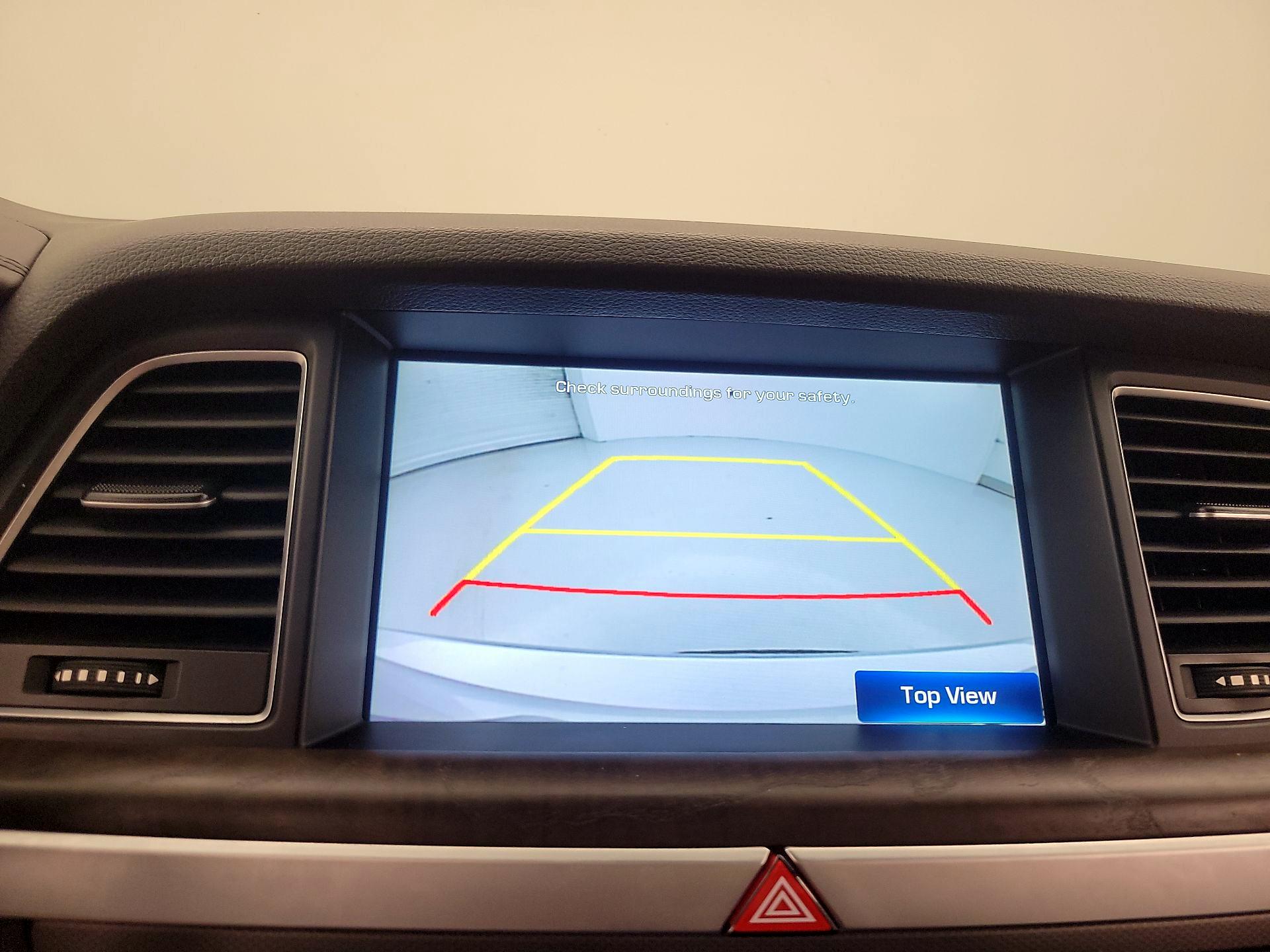 Thumbnail: 2017 Genesis G80 - 15