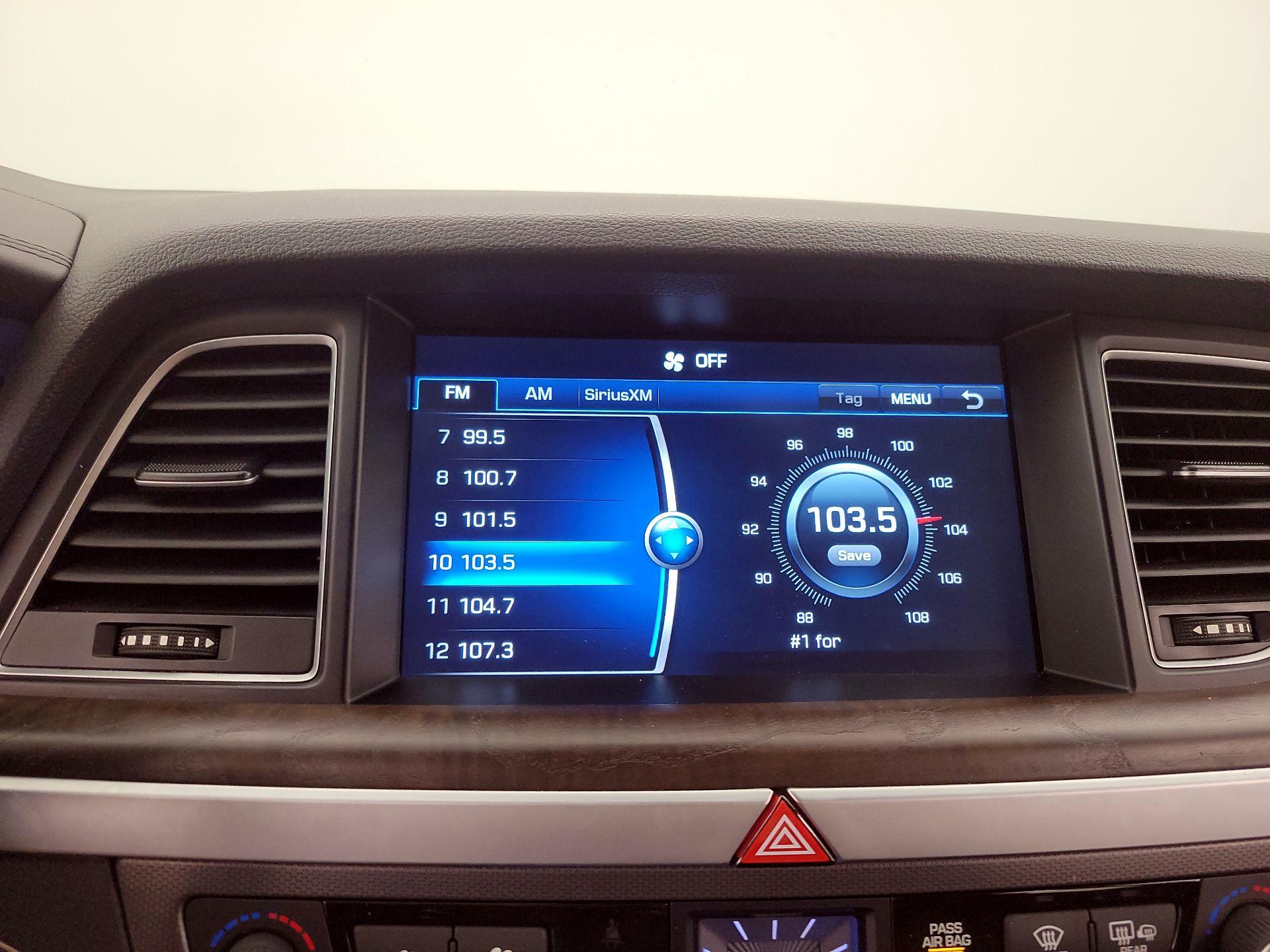 Thumbnail: 2017 Genesis G80 - 16