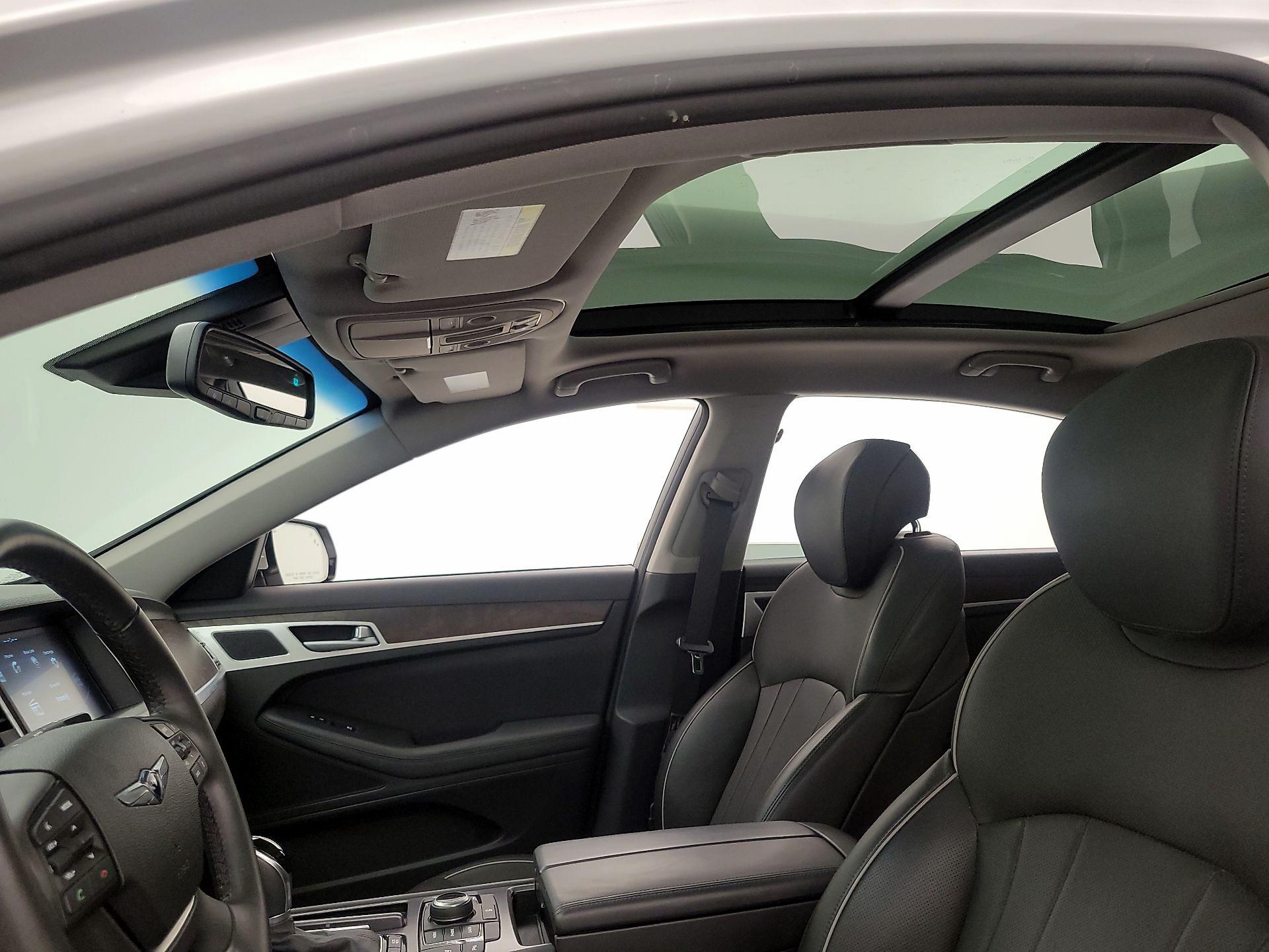 Thumbnail: 2017 Genesis G80 - 20