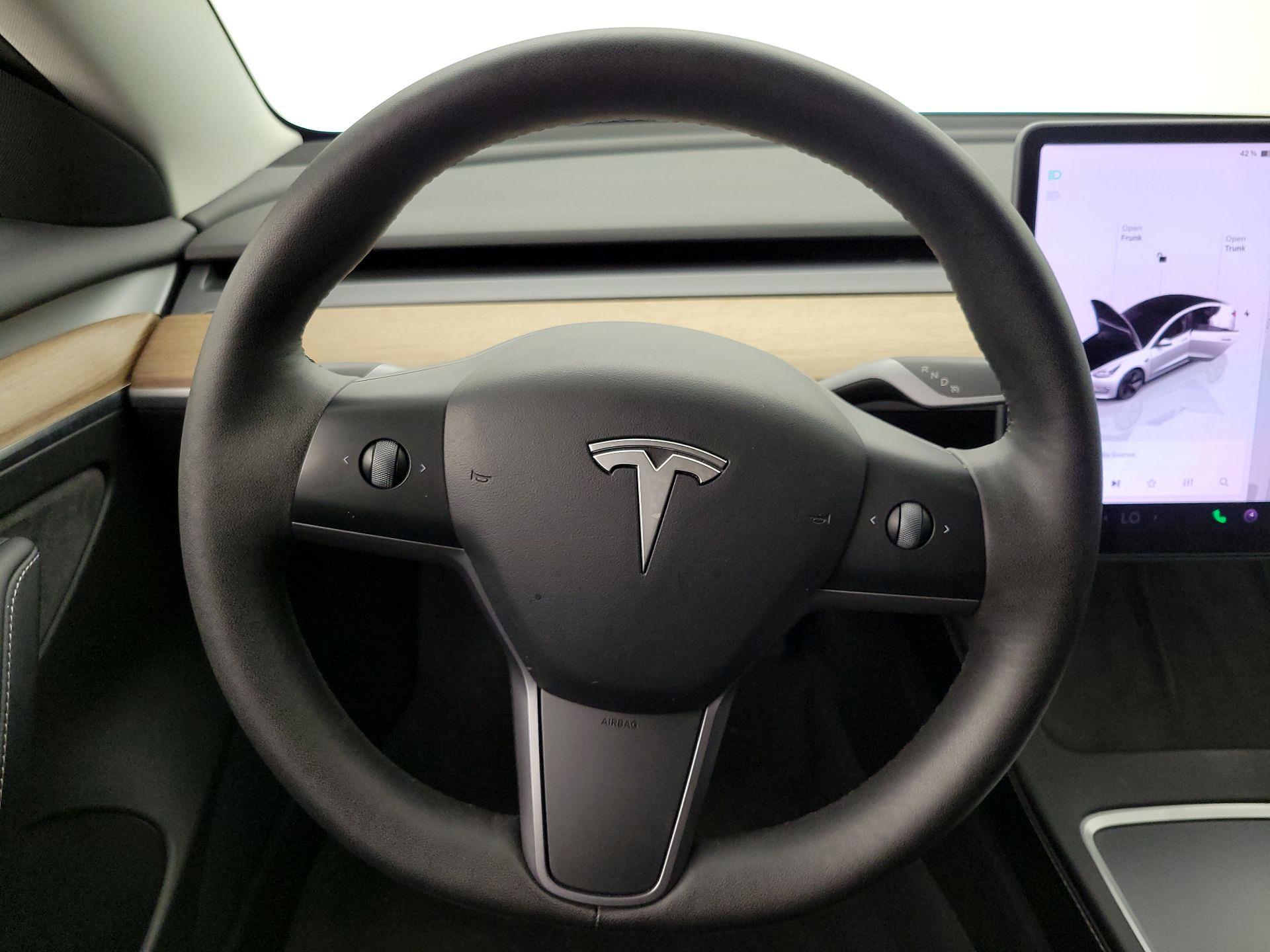 Thumbnail: 2022 Tesla Model 3 - 10