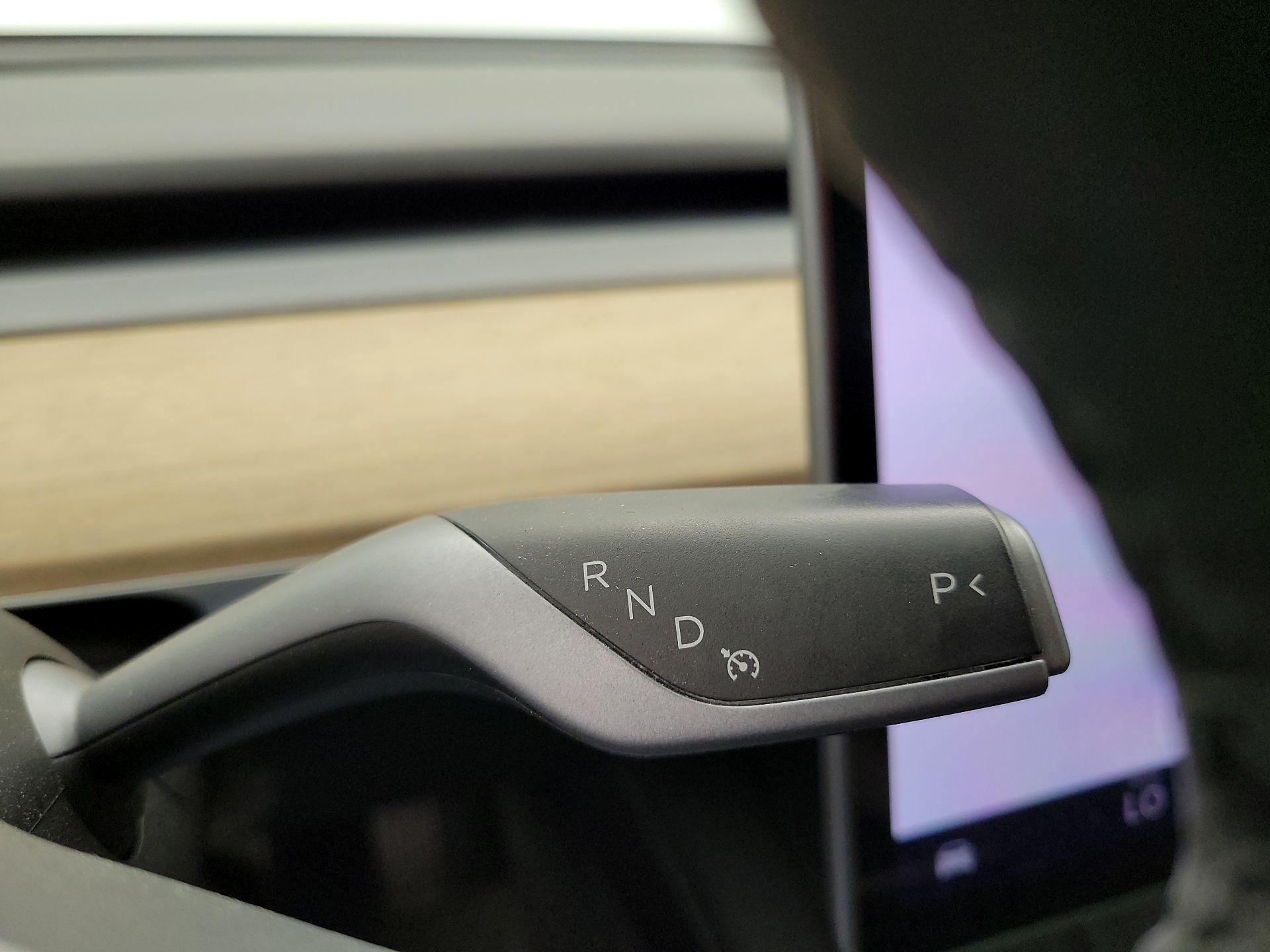 Thumbnail: 2022 Tesla Model 3 - 17