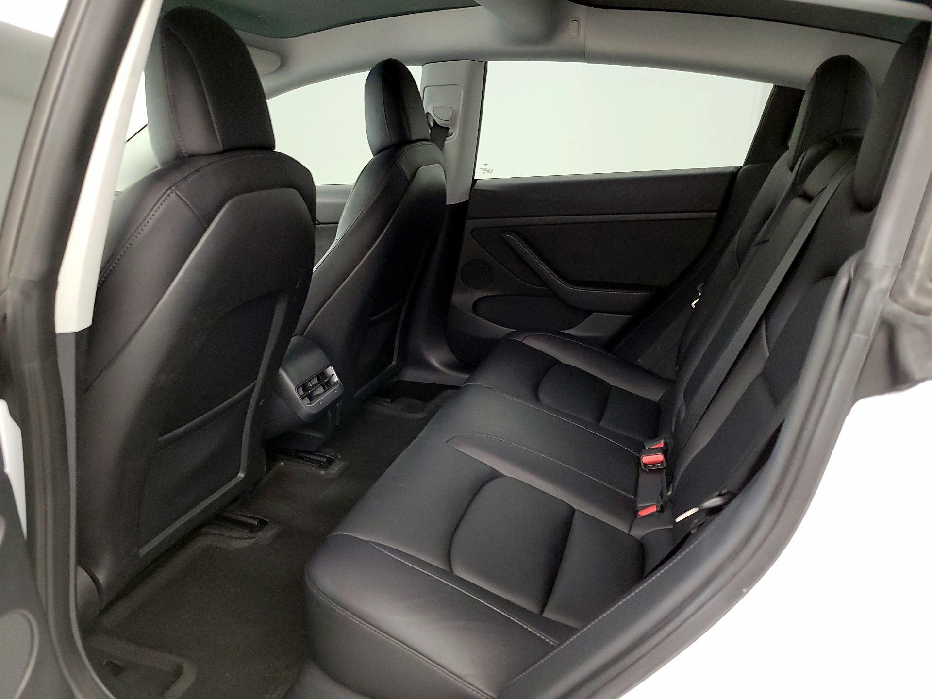 Thumbnail: 2022 Tesla Model 3 - 19