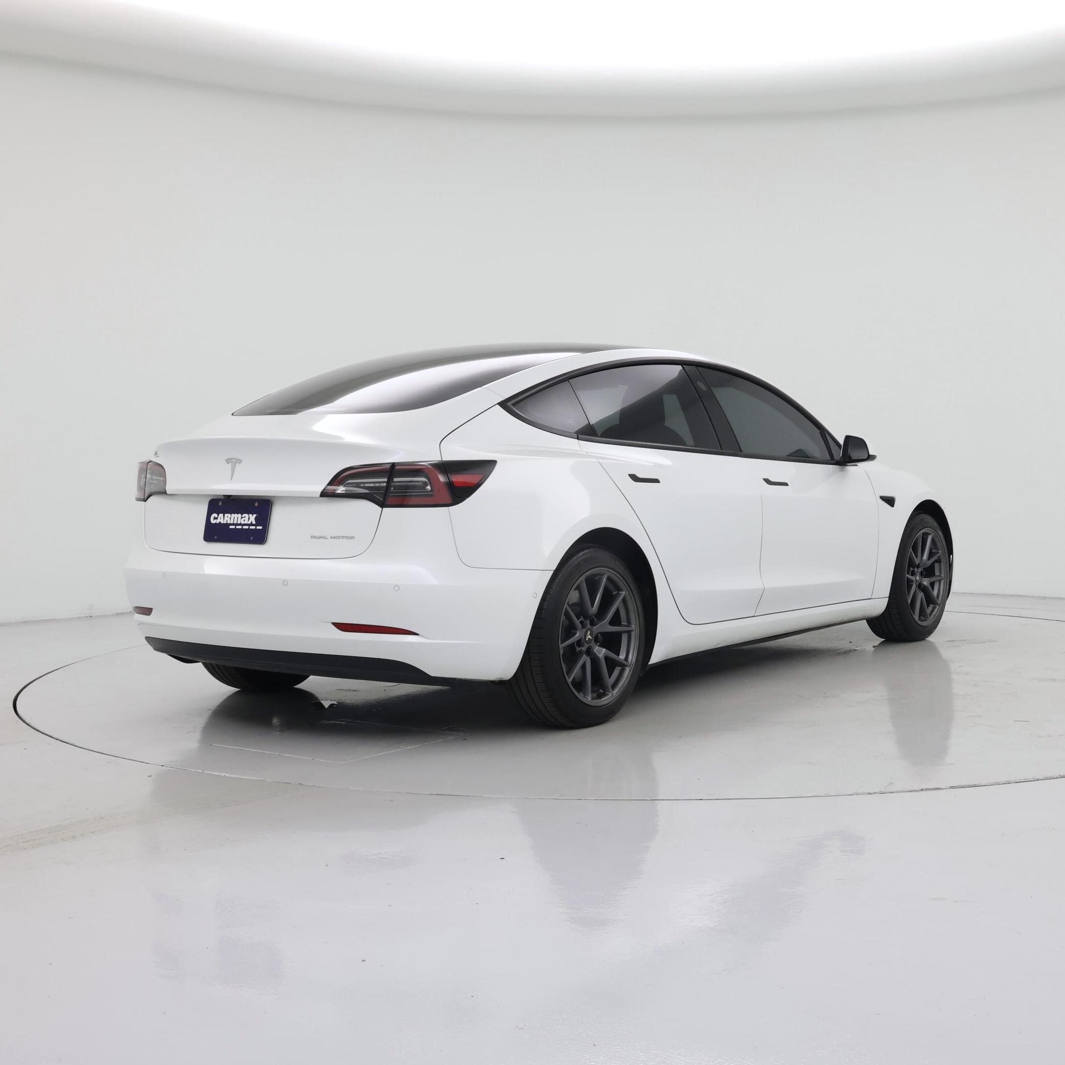 Thumbnail: 2022 Tesla Model 3 - 8