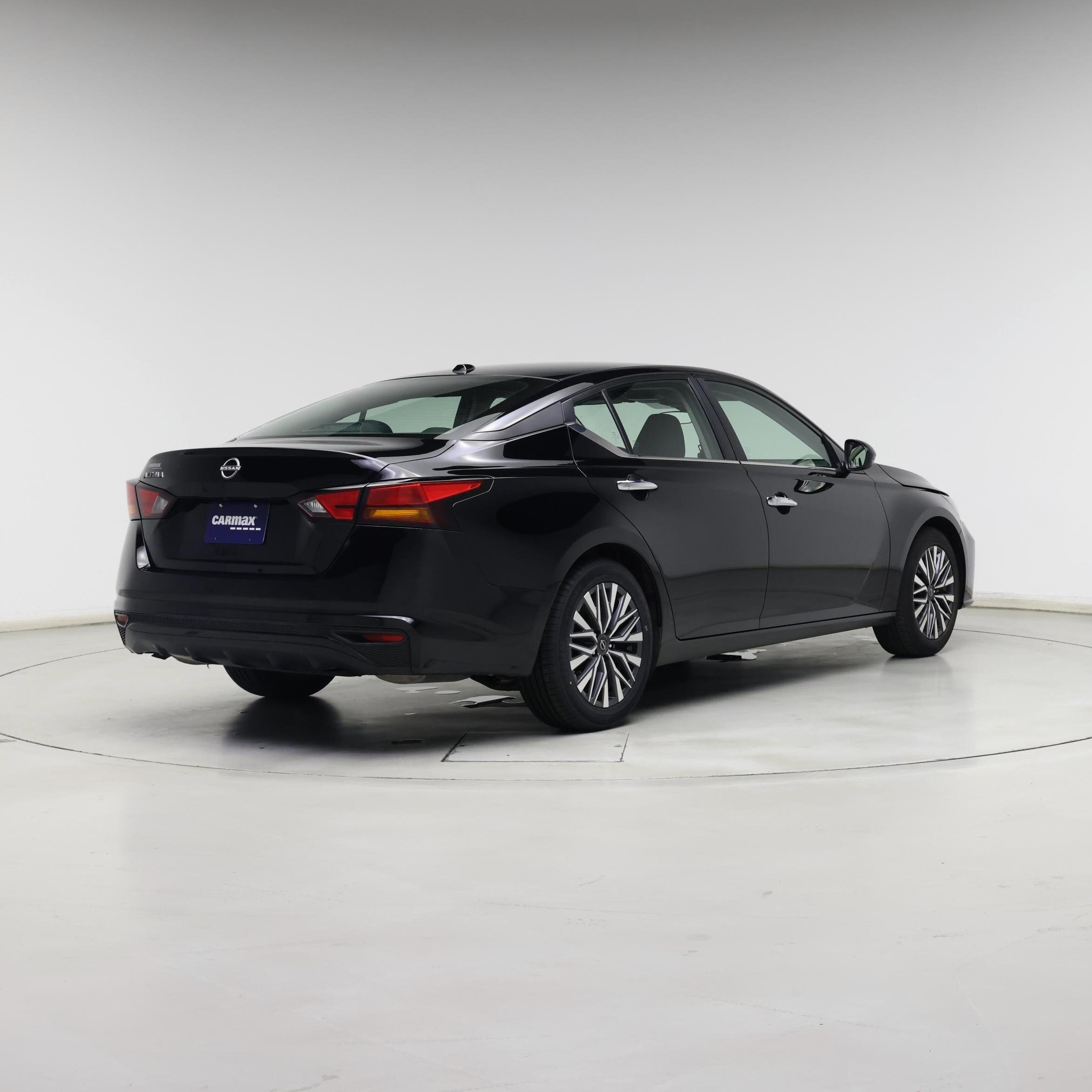 Thumbnail: 2025 Nissan Altima - 8