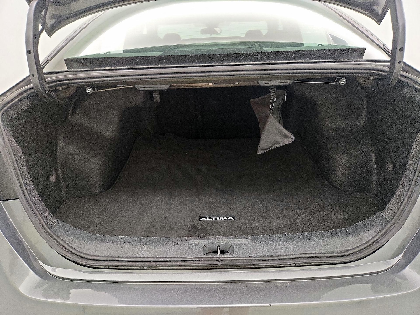 2025 Nissan Altima SV - Photo 21