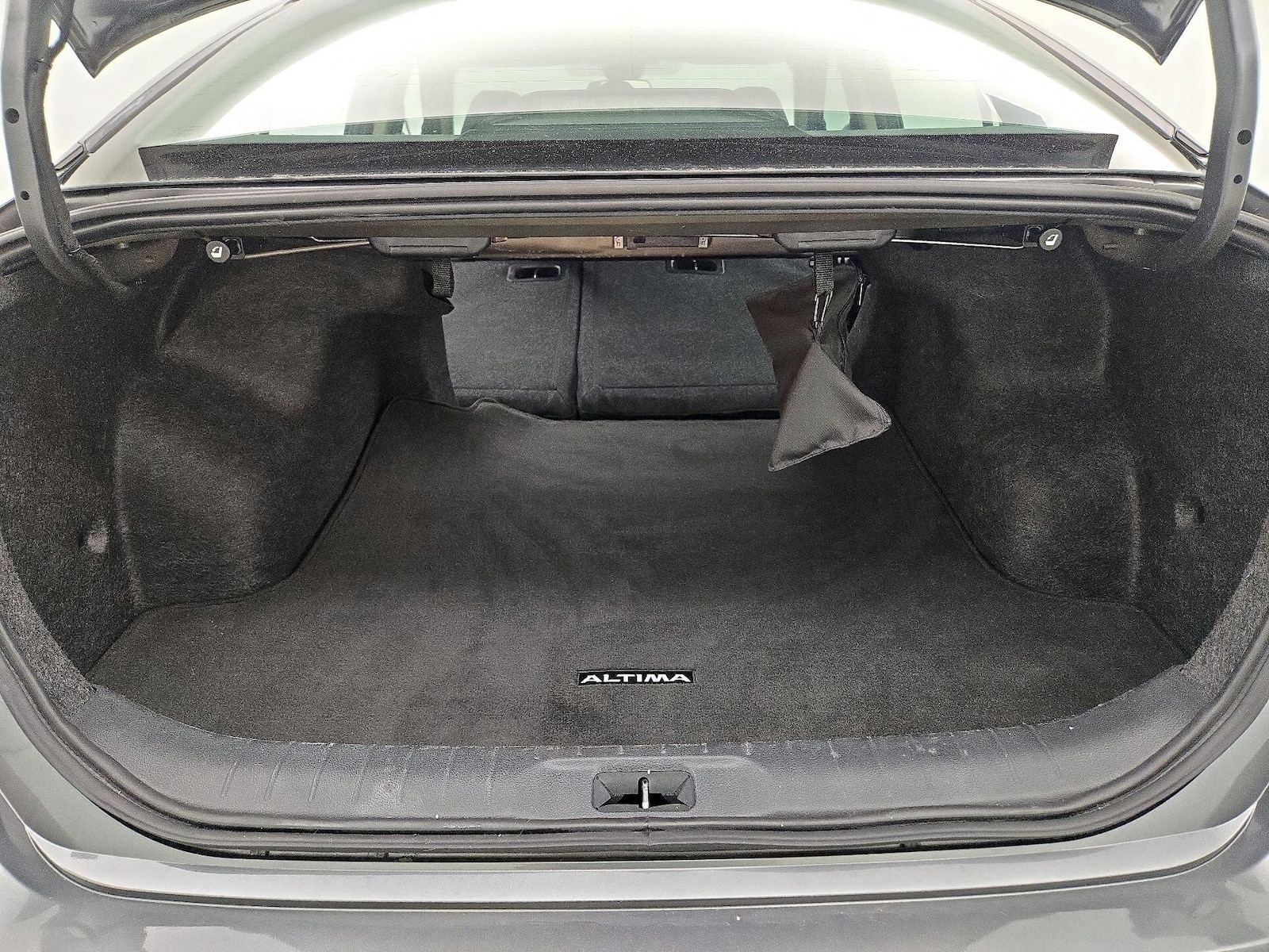 2025 Nissan Altima SV - Photo 22