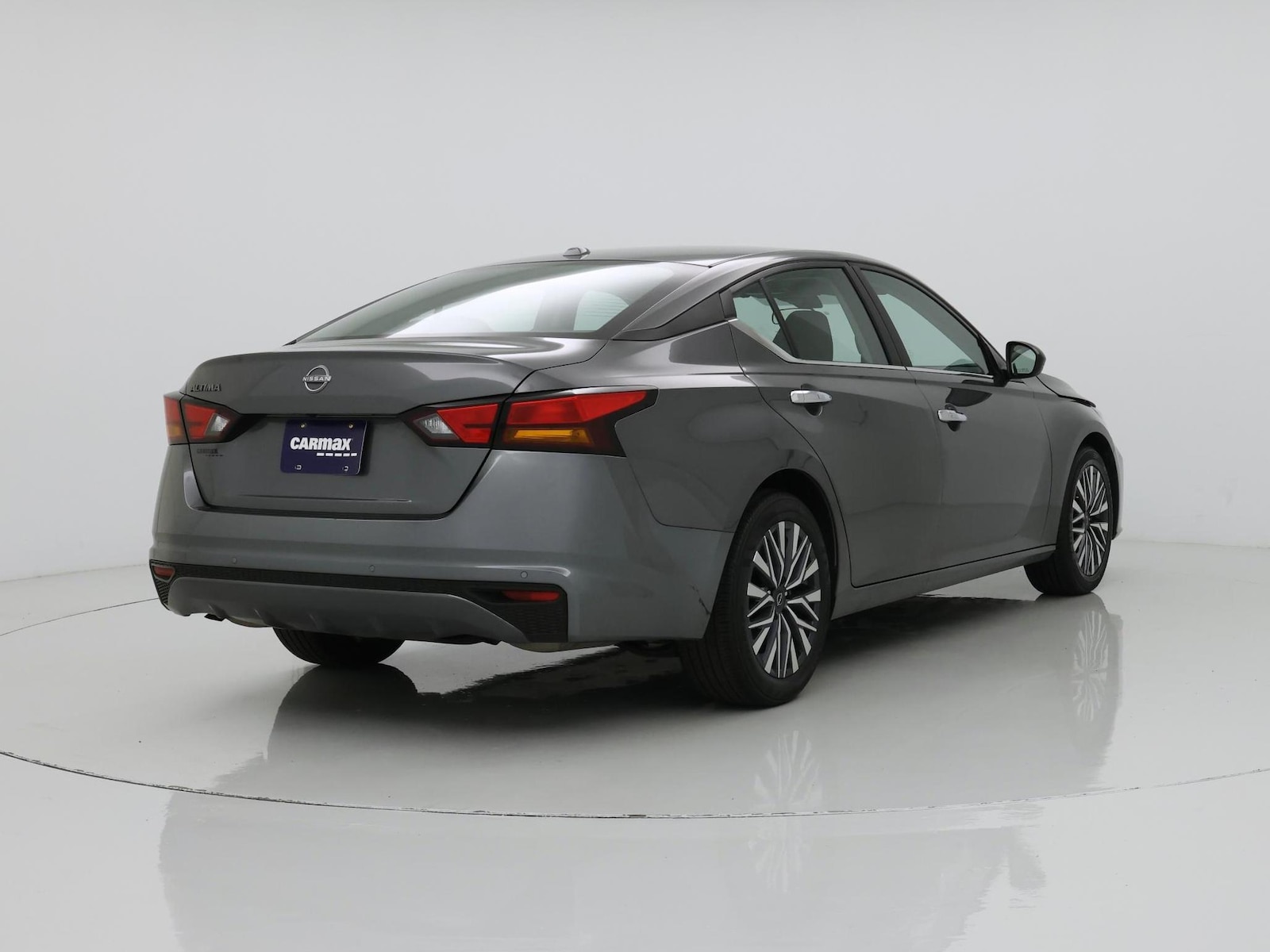 2025 Nissan Altima SV - Photo 9