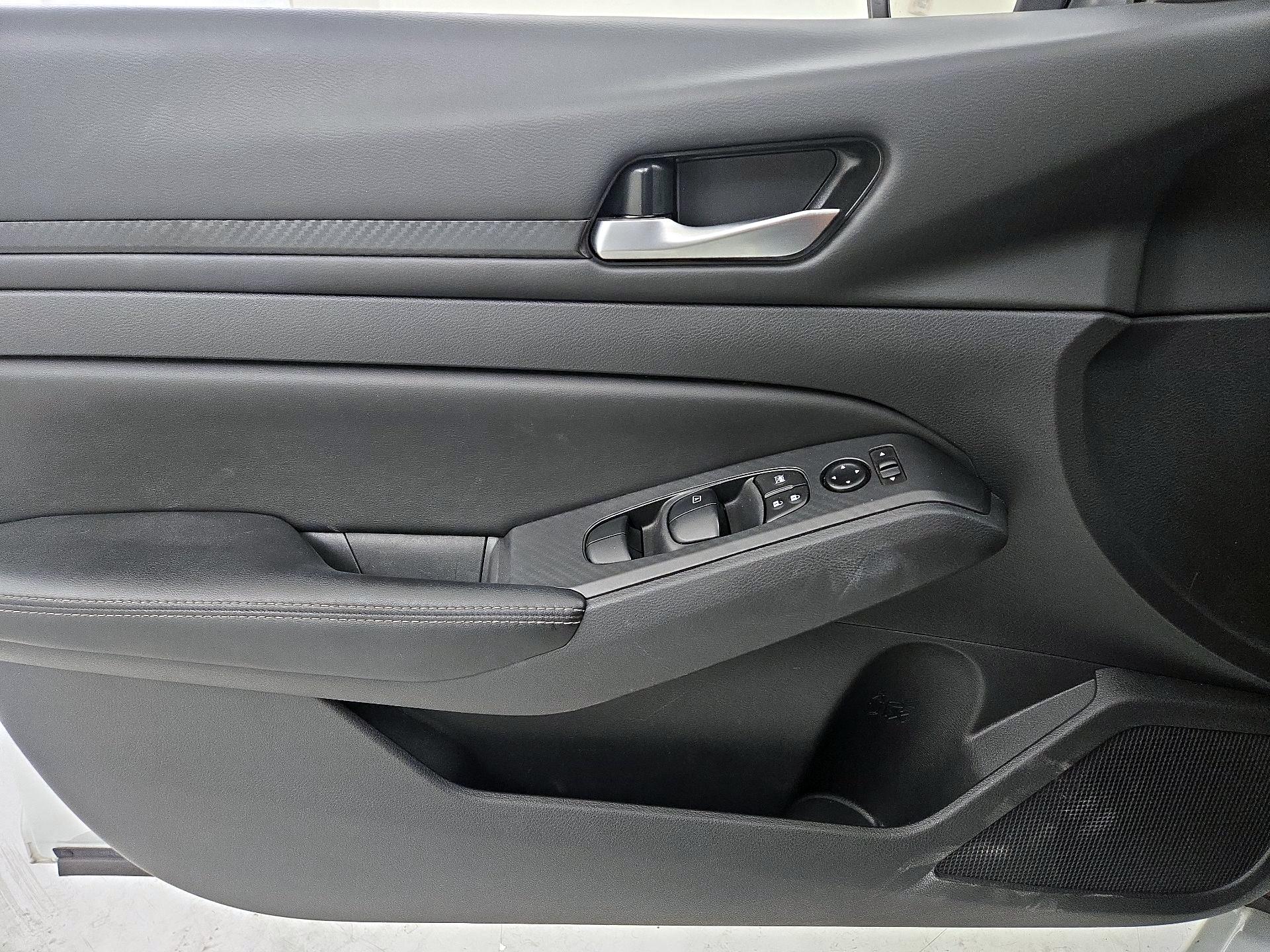 Thumbnail: 2025 Nissan Altima - 12