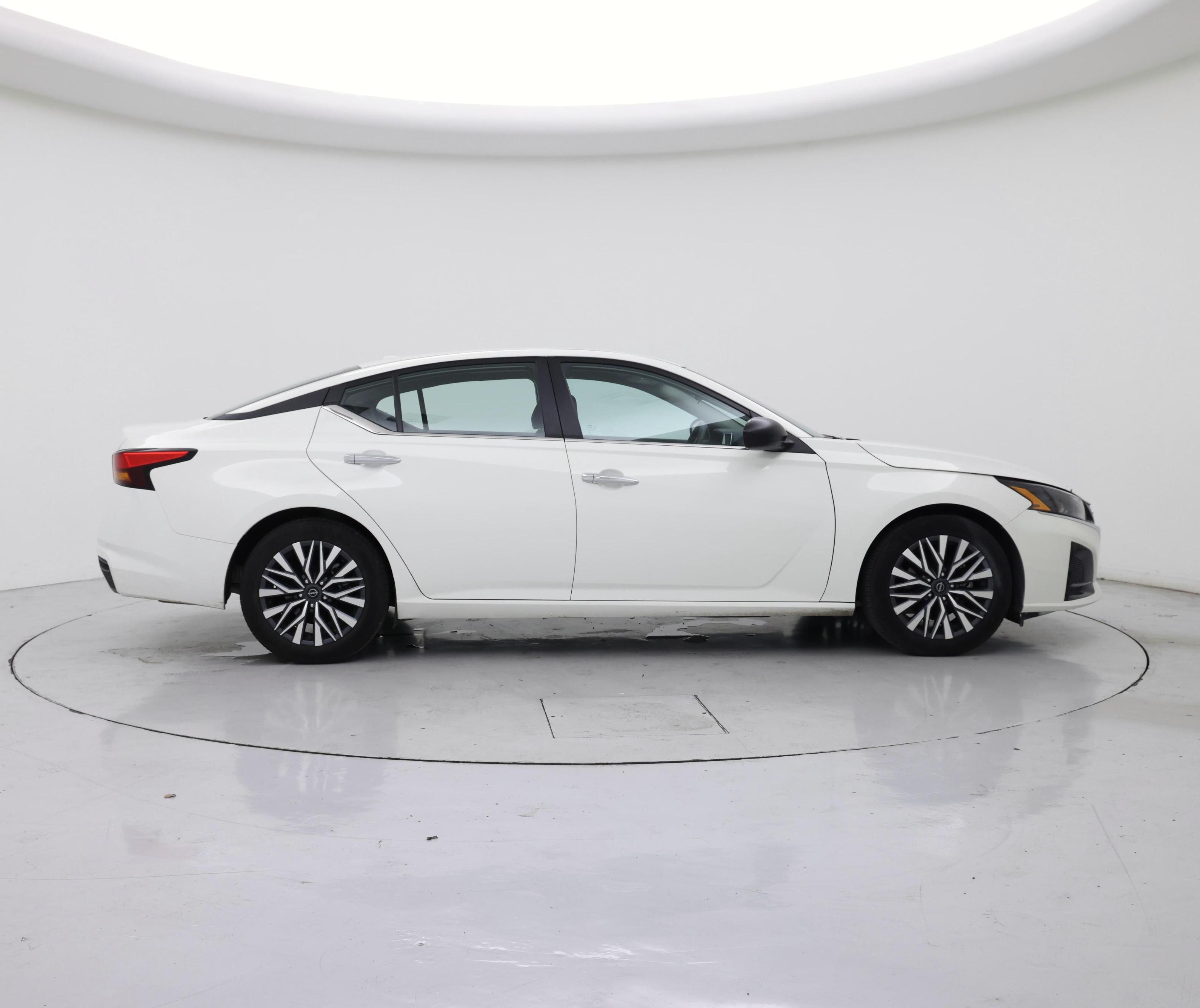 Thumbnail: 2025 Nissan Altima - 7