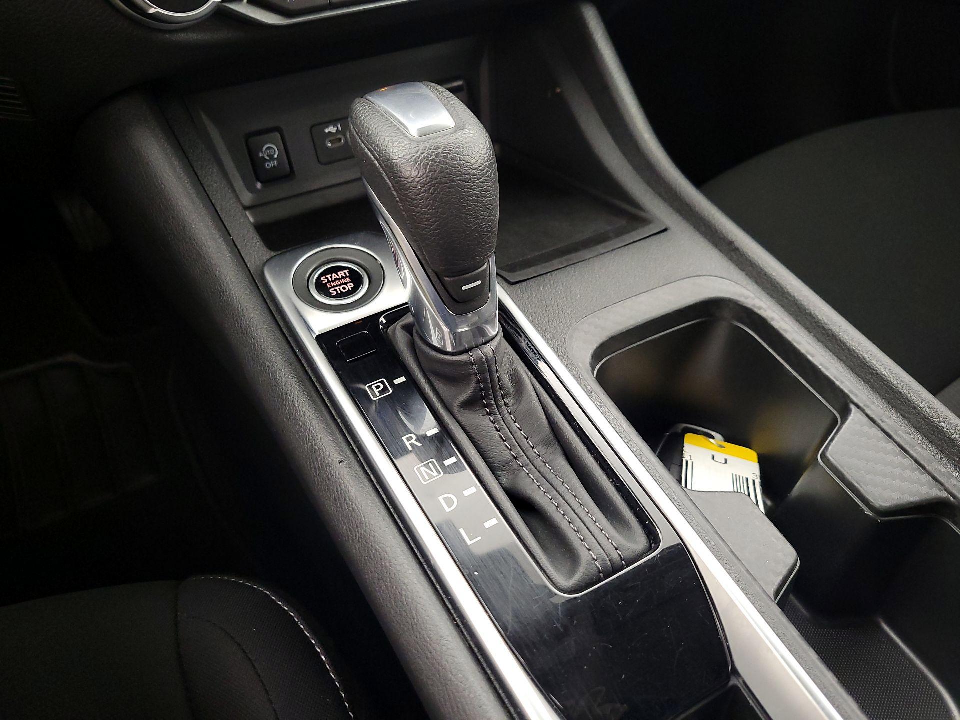 Thumbnail: 2025 Nissan Sentra - 17