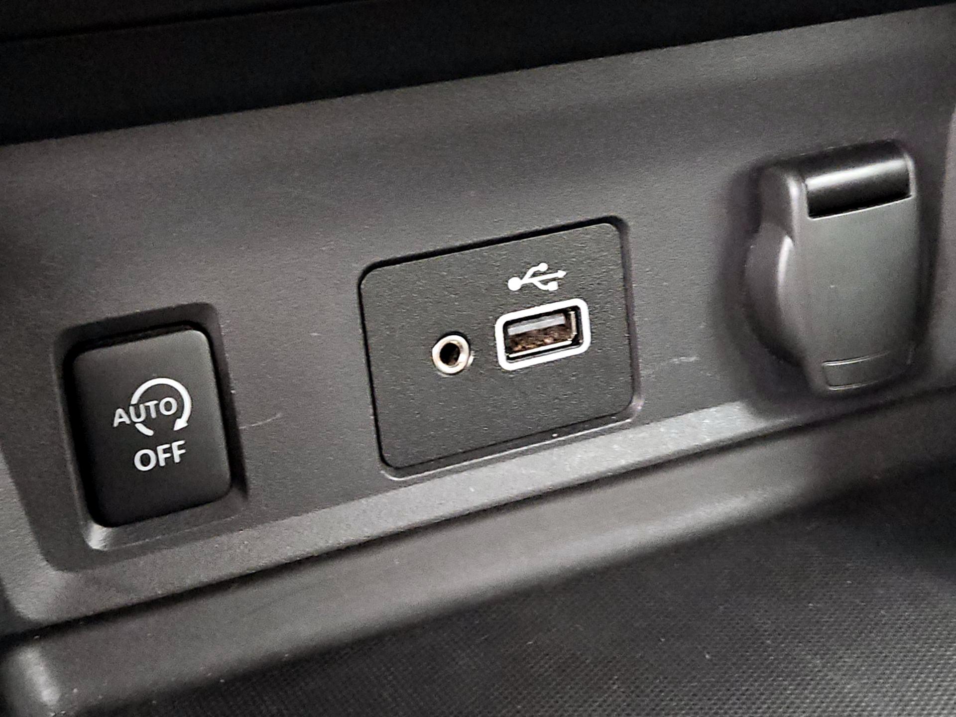 Thumbnail: 2025 Nissan Sentra - 18