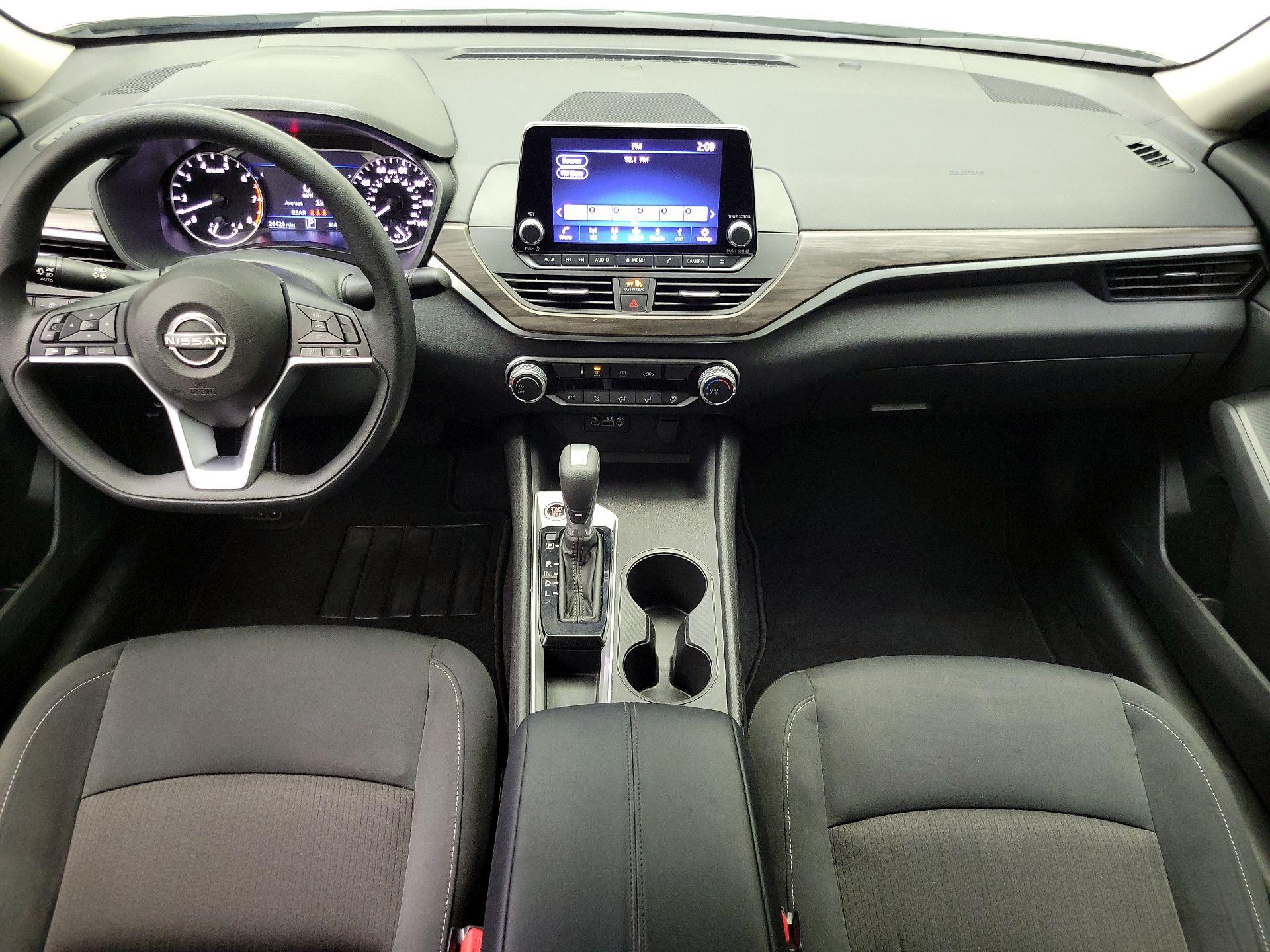 Thumbnail: 2025 Nissan Altima - 9