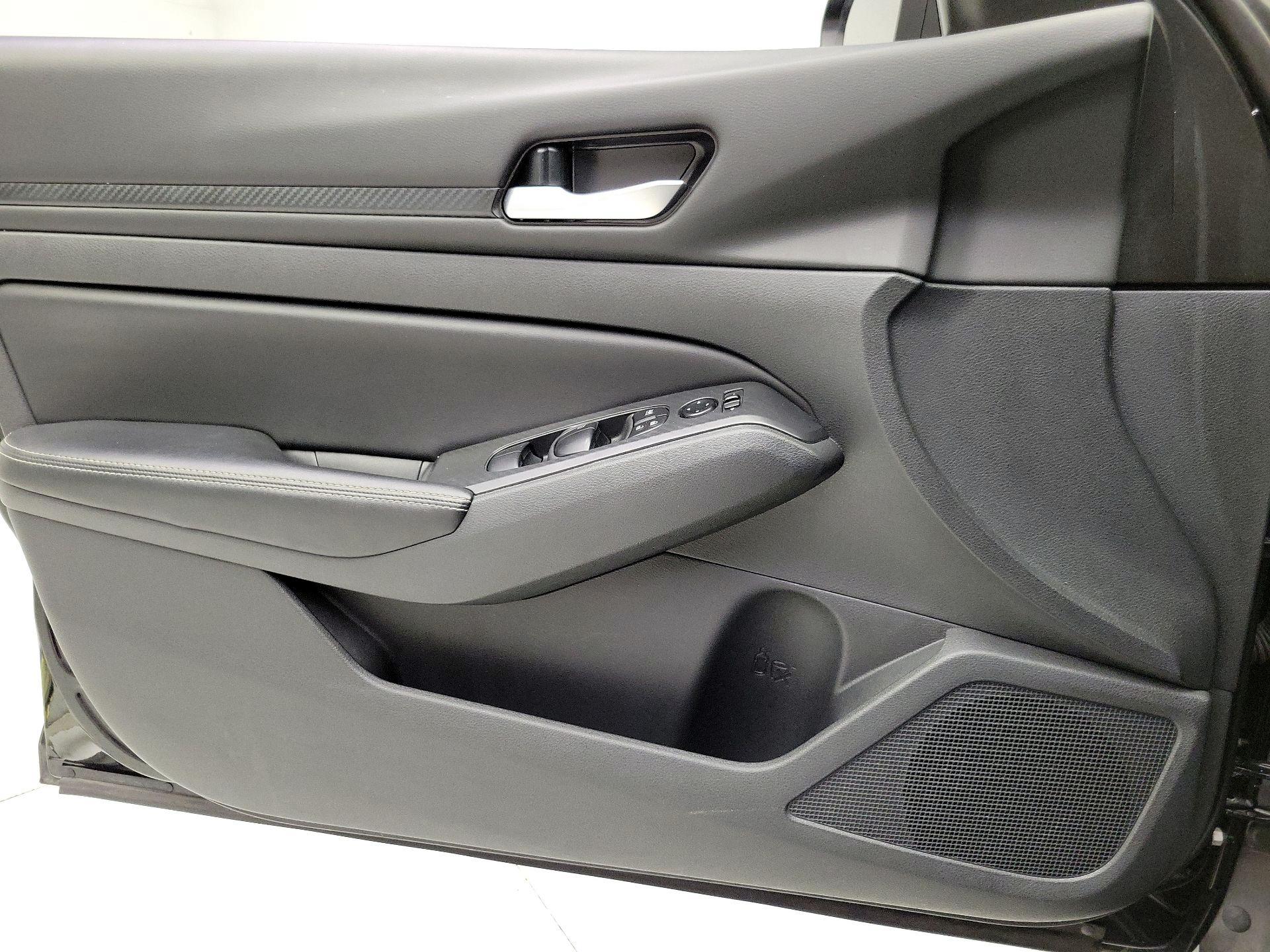 Thumbnail: 2025 Nissan Altima - 12