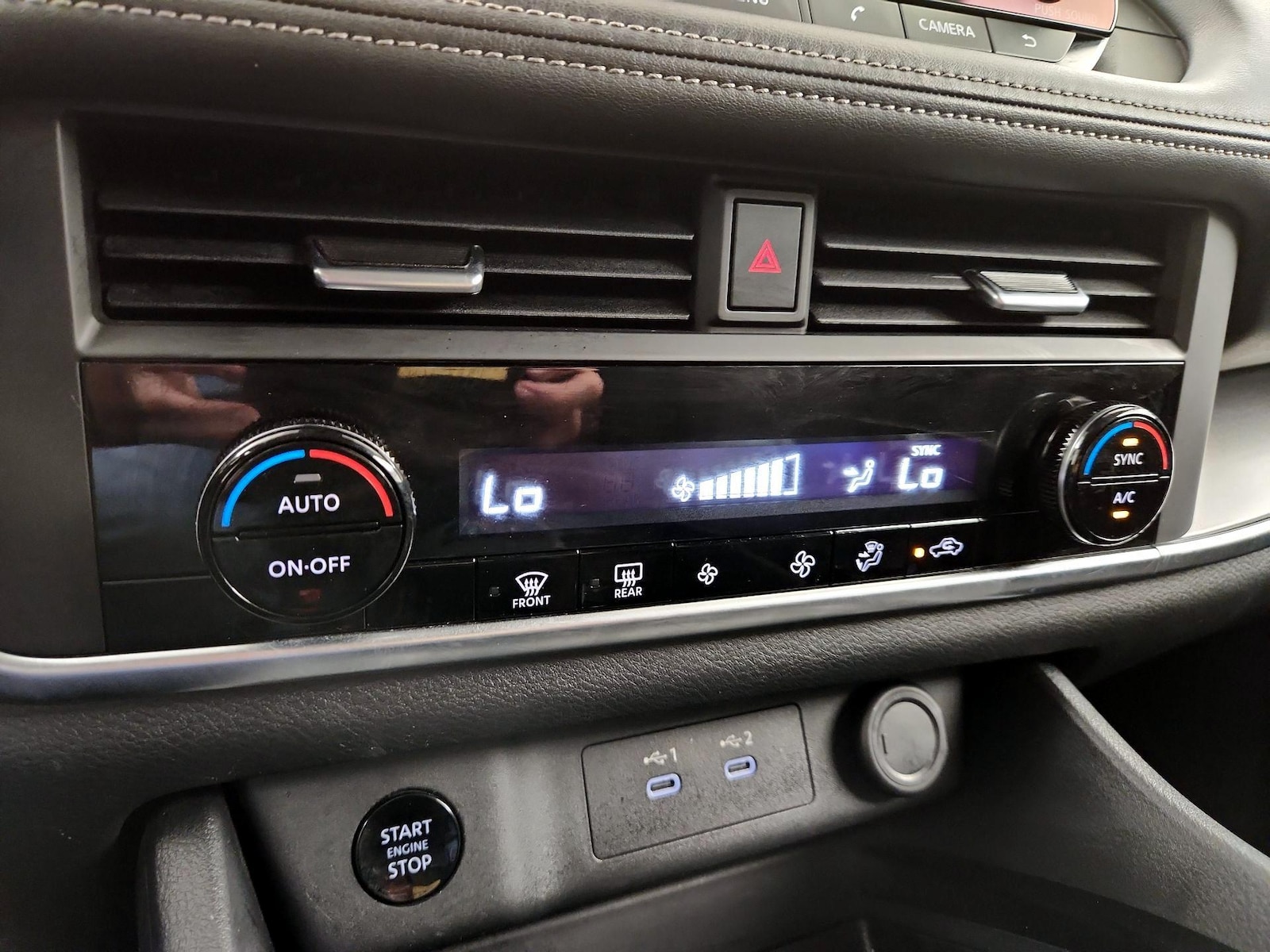 2025 Nissan Rogue SV - Photo 17