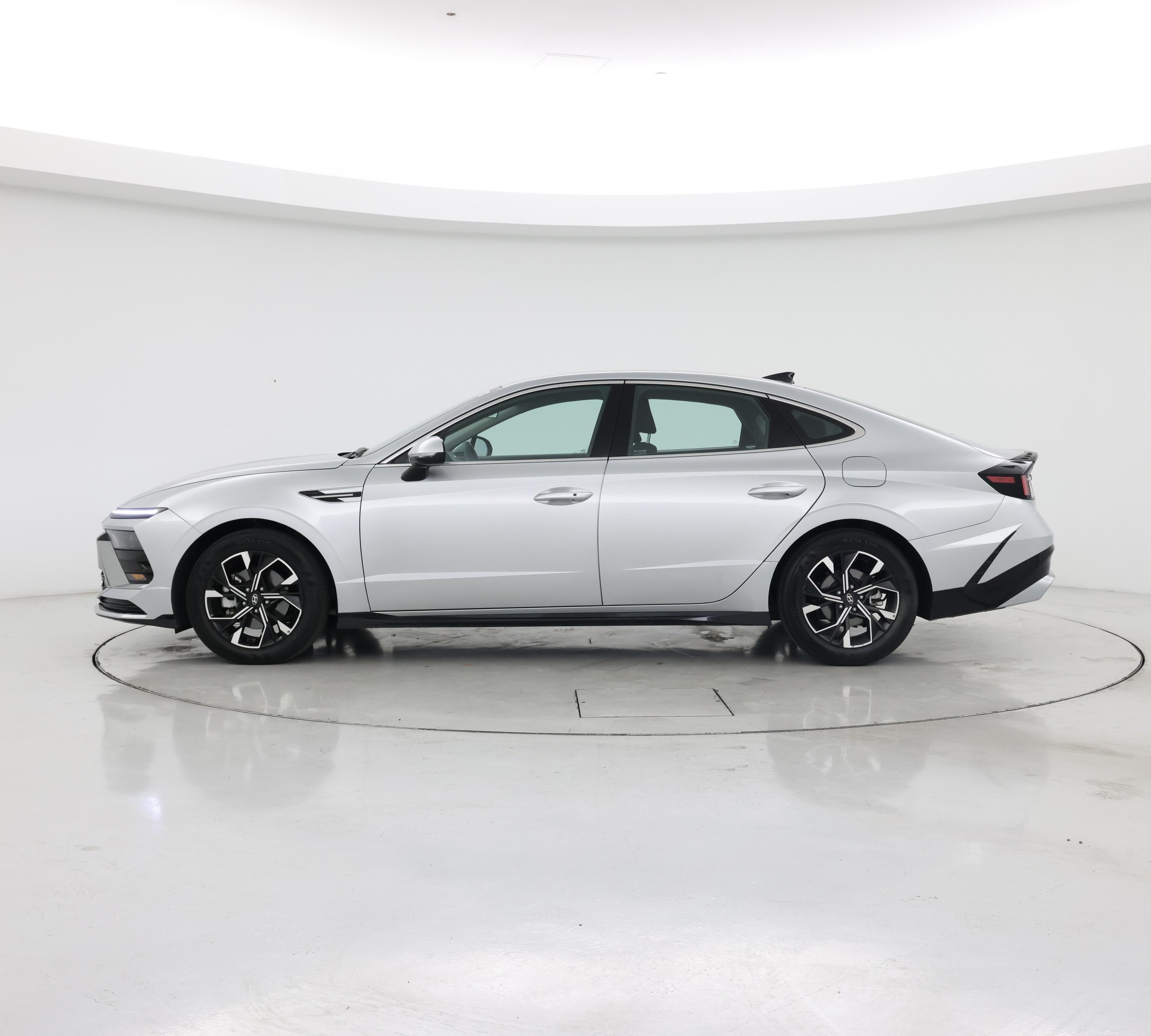 Thumbnail: 2025 Hyundai Sonata - 3