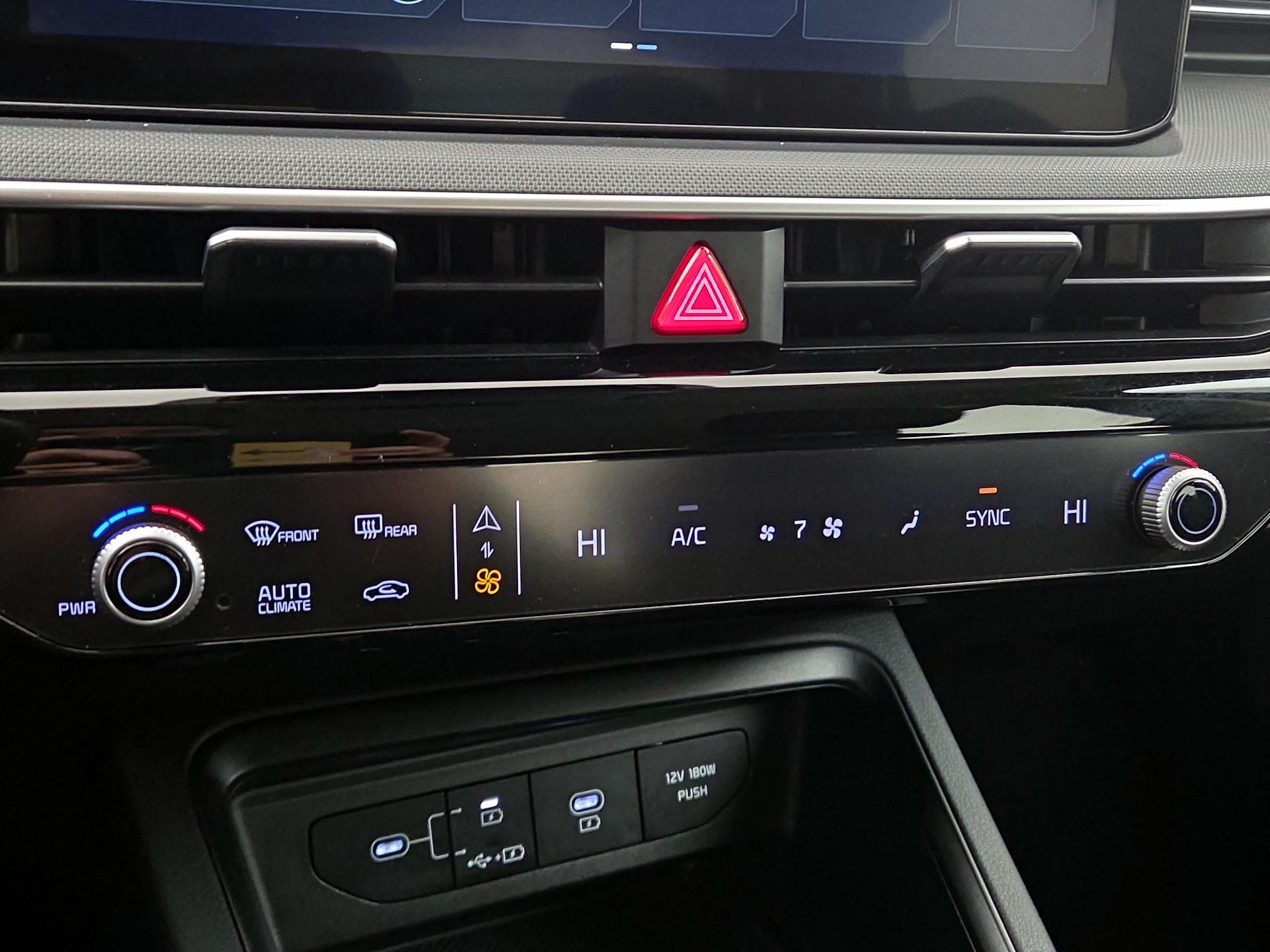 Thumbnail: 2025 Kia K5 - 16