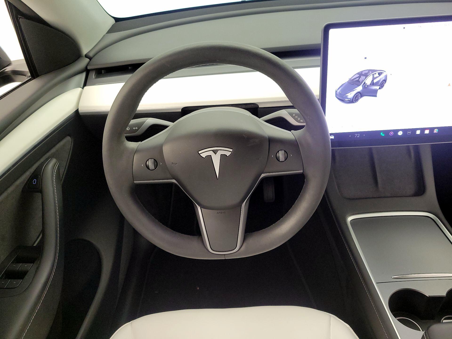 Thumbnail: 2022 Tesla Model Y - 10