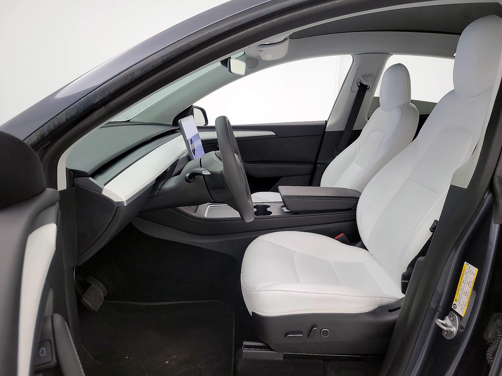 Thumbnail: 2022 Tesla Model Y - 11