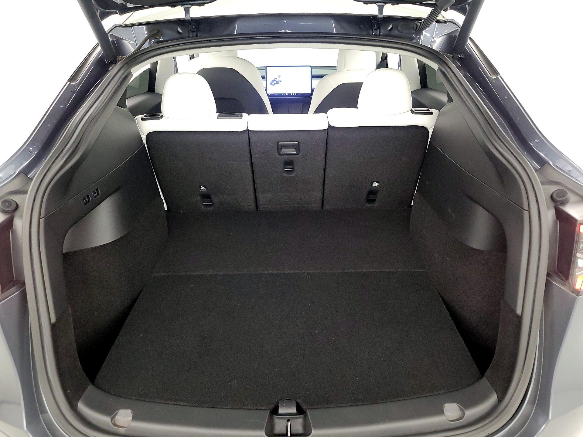 Thumbnail: 2022 Tesla Model Y - 19