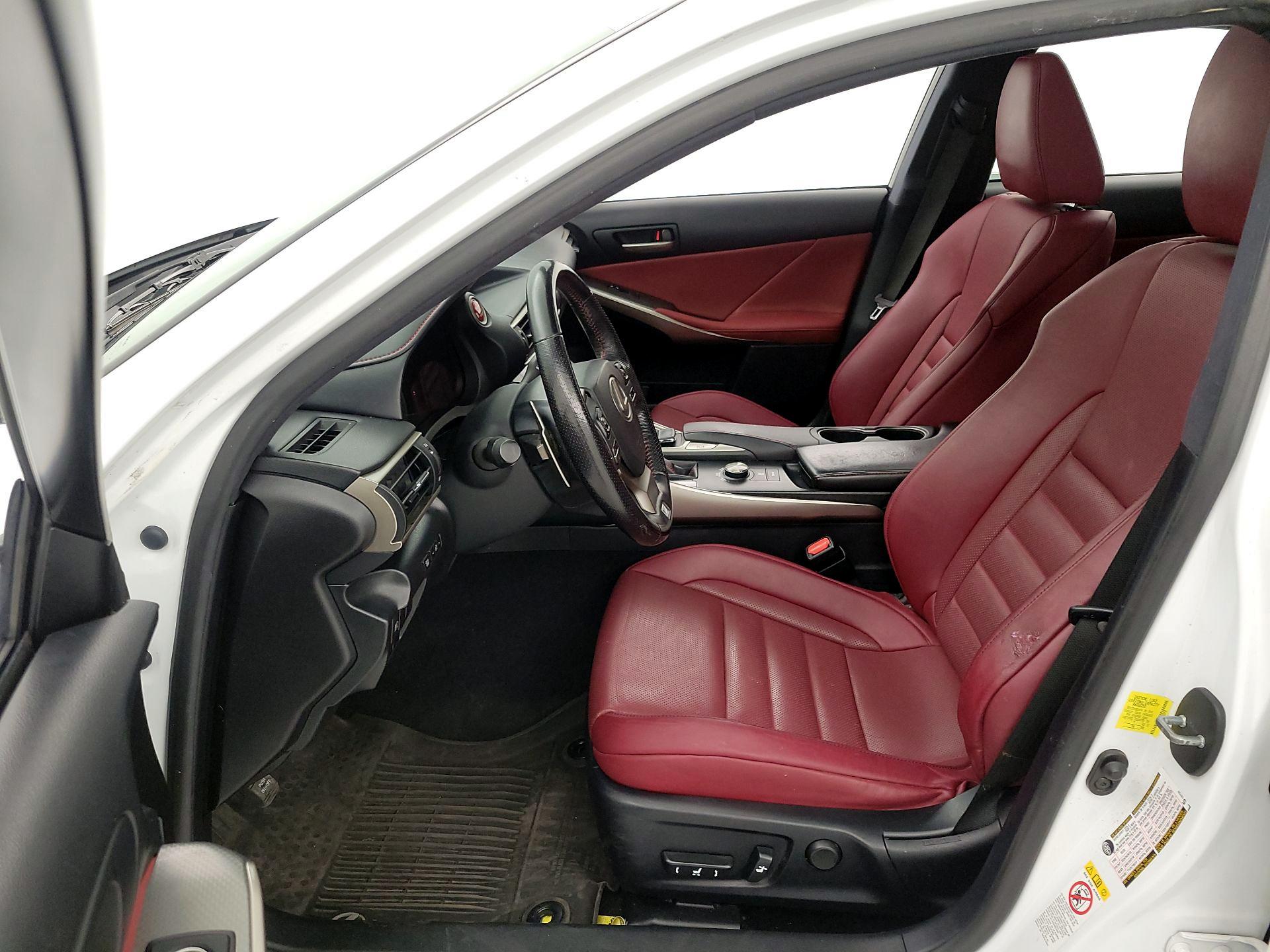 Thumbnail: 2017 Lexus IS - 11