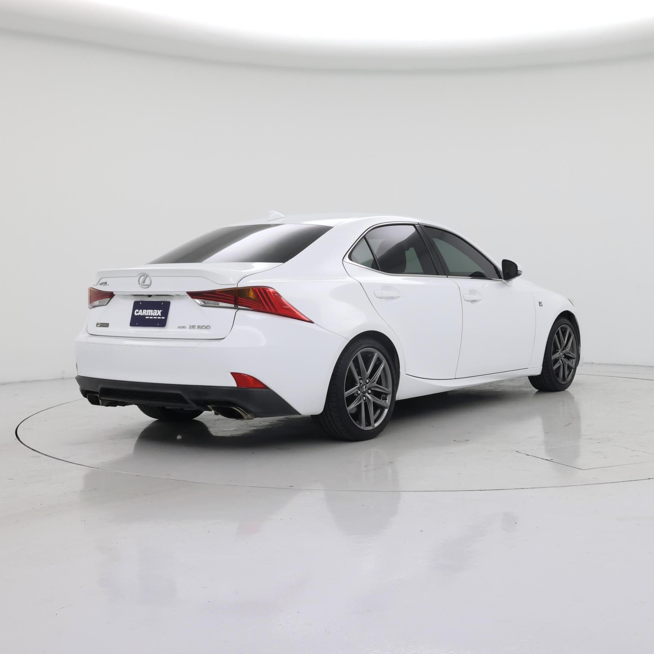 Thumbnail: 2017 Lexus IS - 8