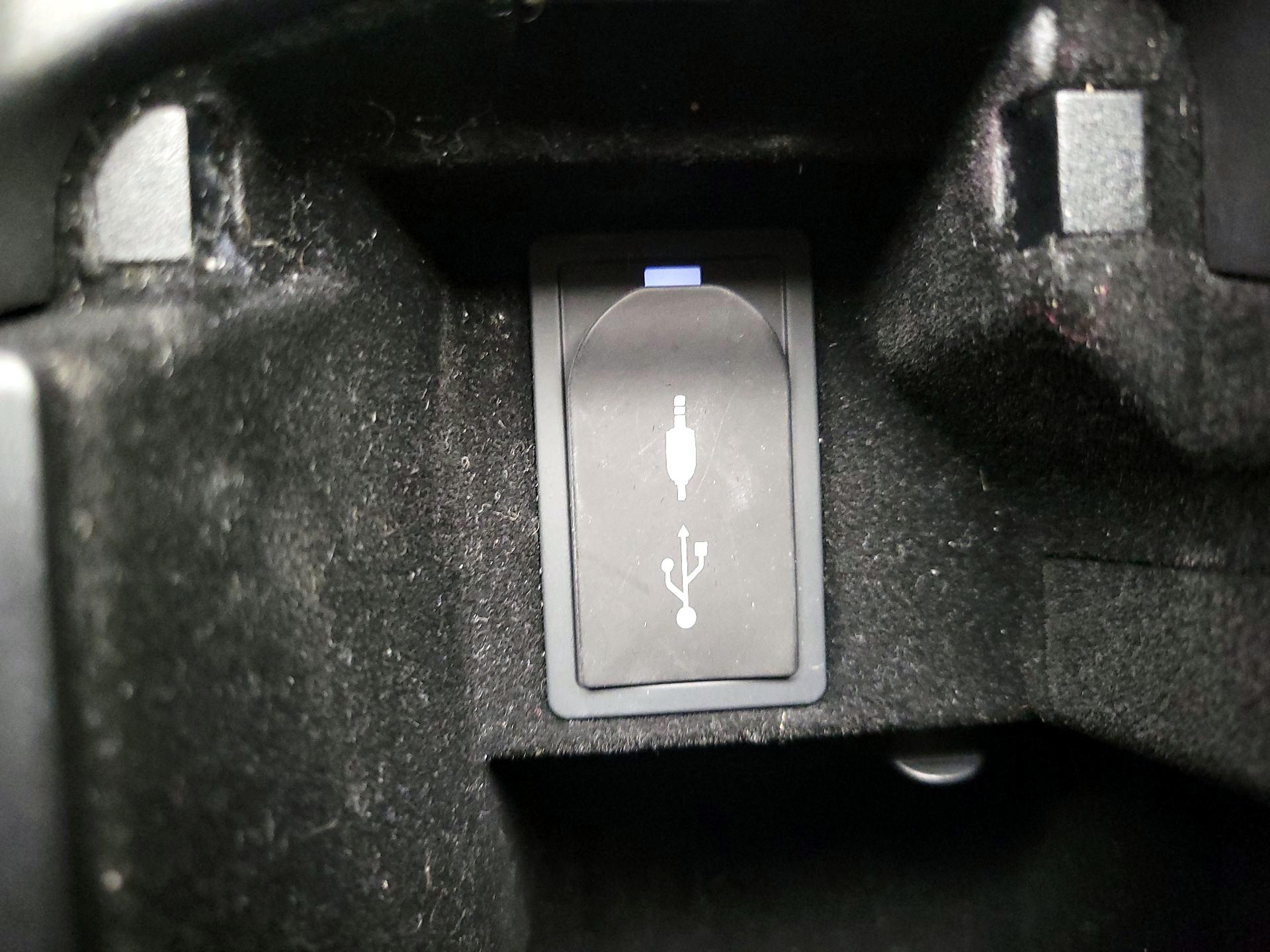 Thumbnail: 2018 Lexus IS - 18