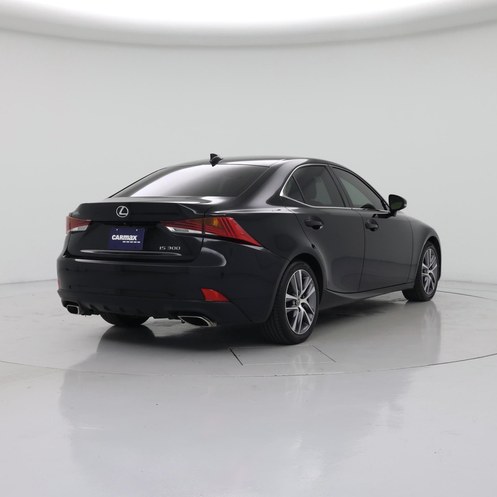 Thumbnail: 2018 Lexus IS - 8