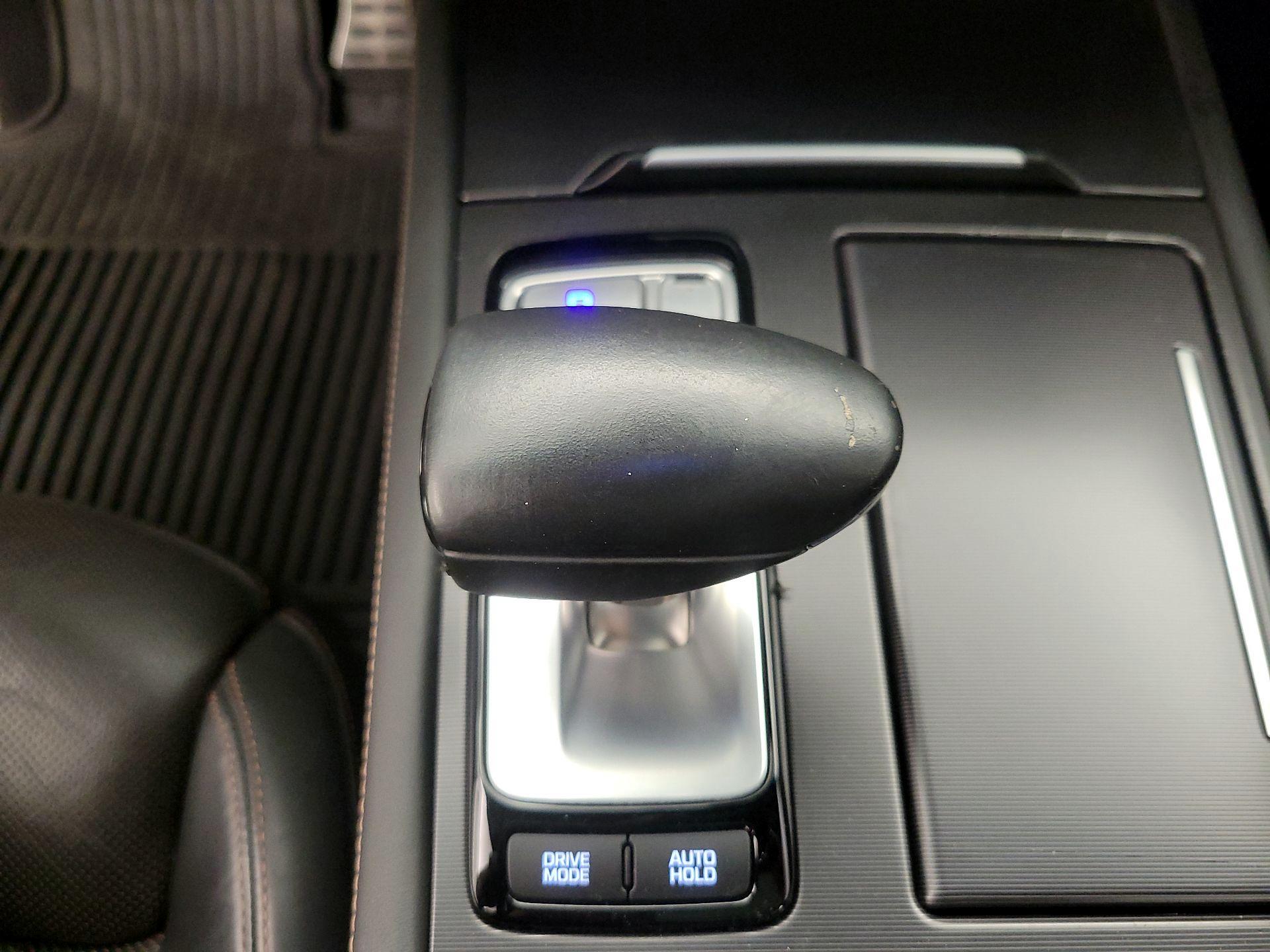 Thumbnail: 2018 Genesis G80 - 18