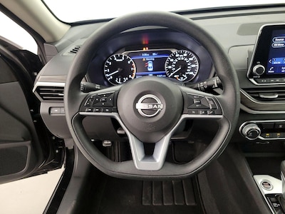 Steering Wheel & Instrument Cluster (On)