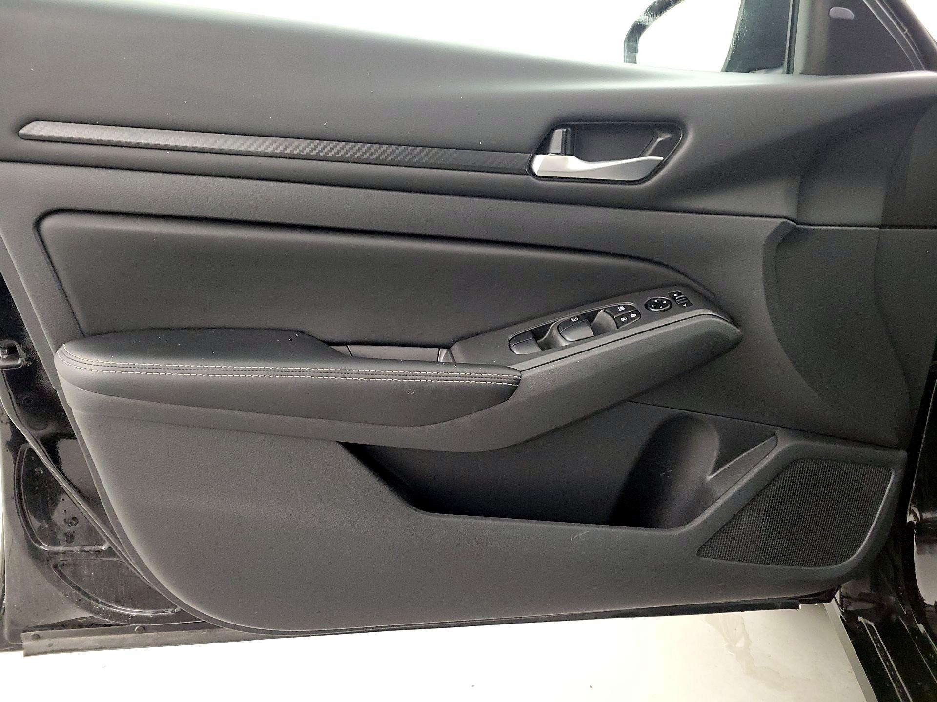 Thumbnail: 2025 Nissan Altima - 12