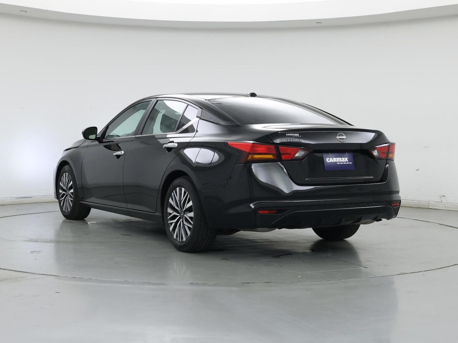 2025 Nissan Altima SV - Photo 3