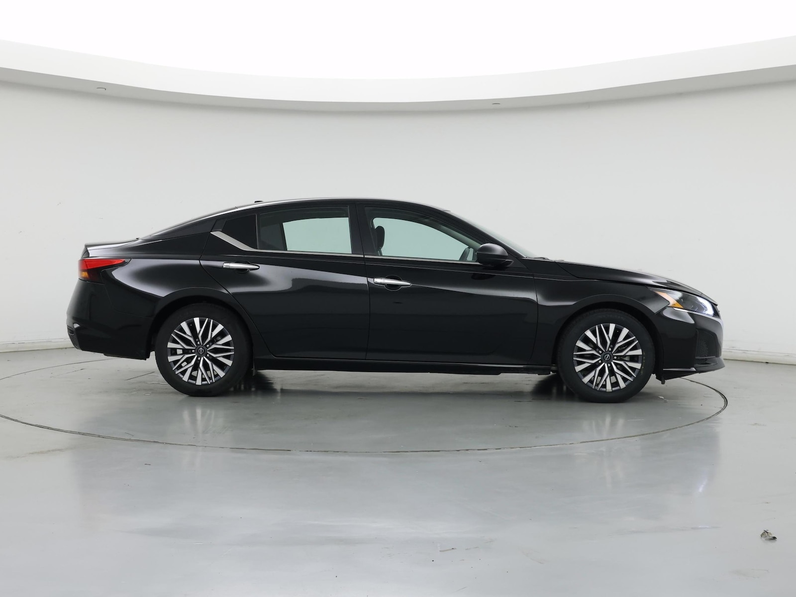 2025 Nissan Altima SV - Photo 8