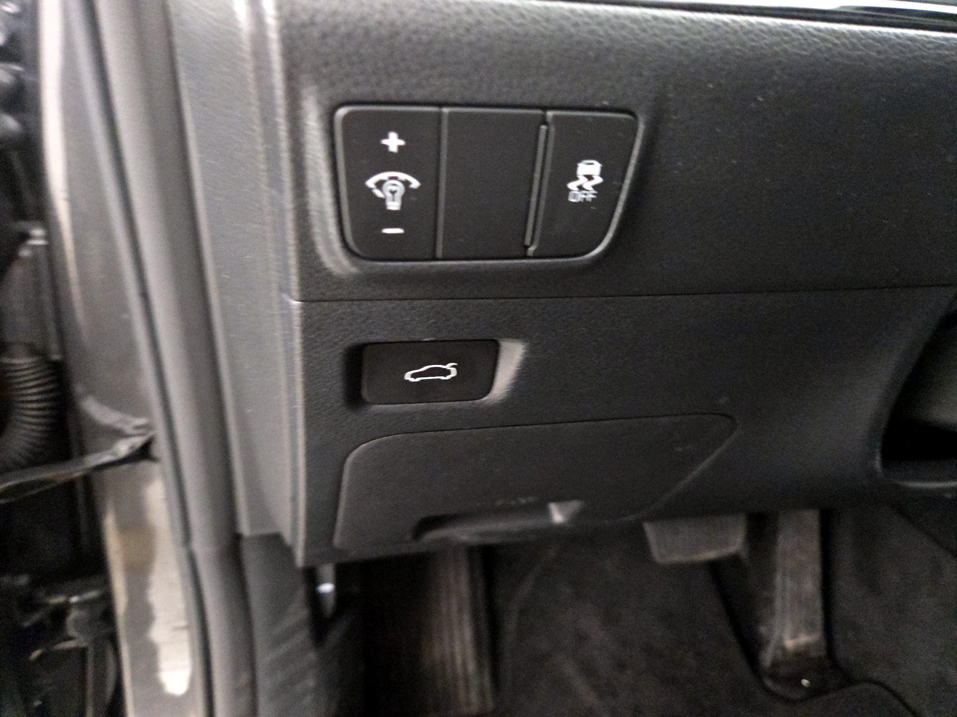 Thumbnail: 2025 Kia K5 - 13