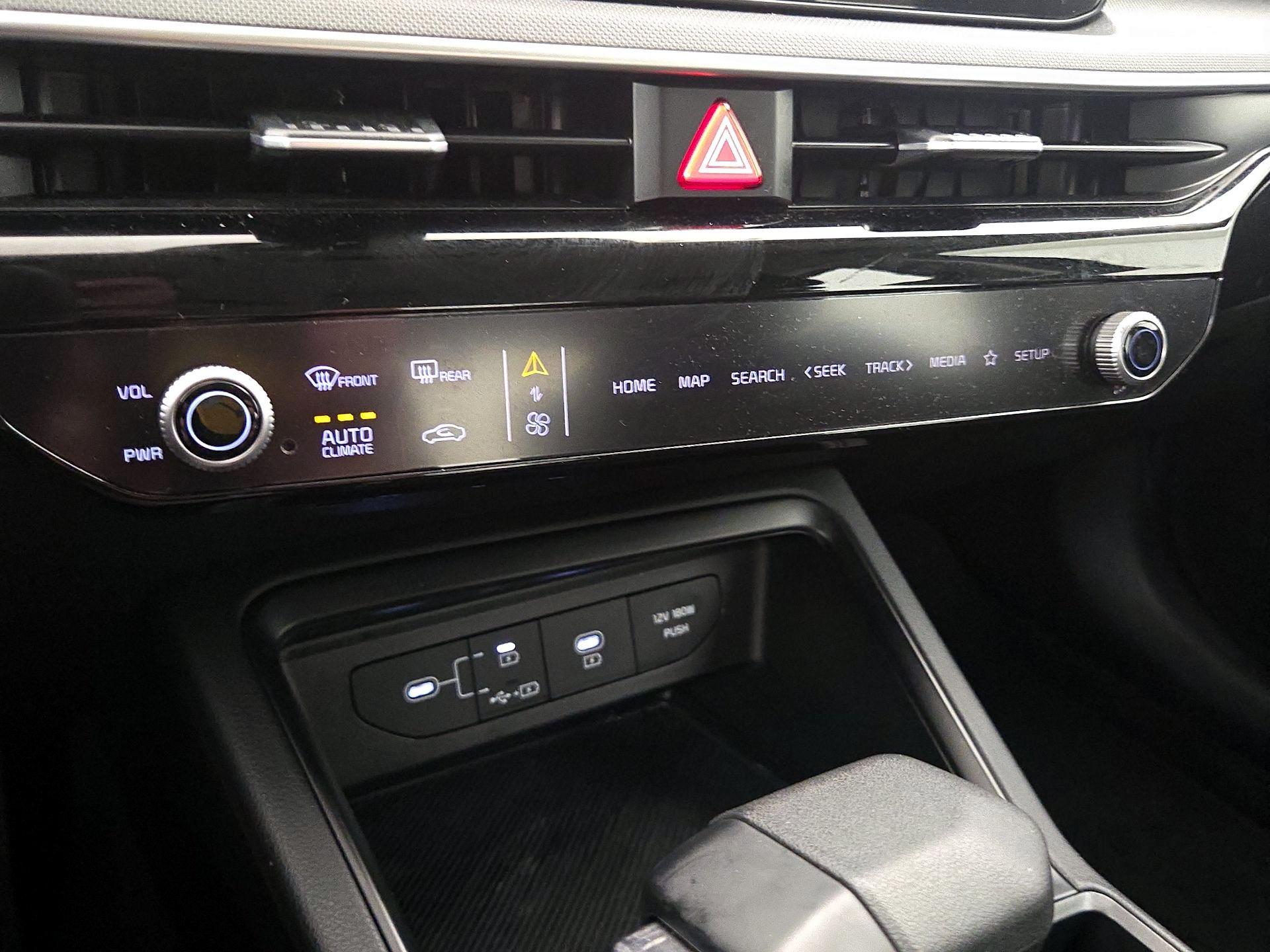 Thumbnail: 2025 Kia K5 - 16