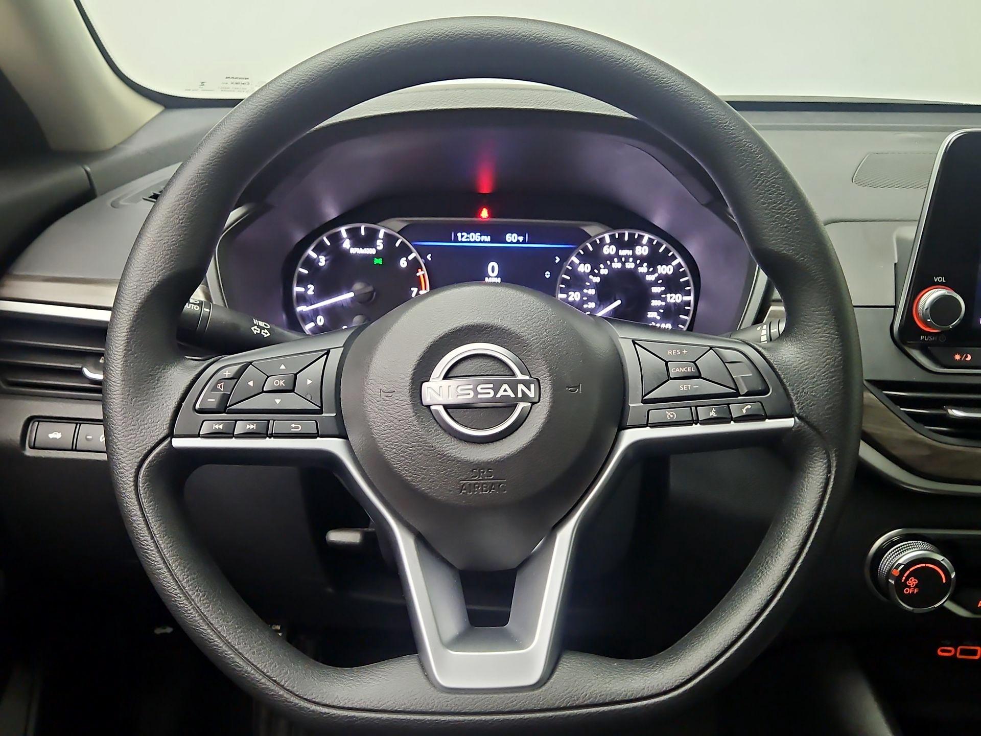 Thumbnail: 2025 Nissan Altima - 10