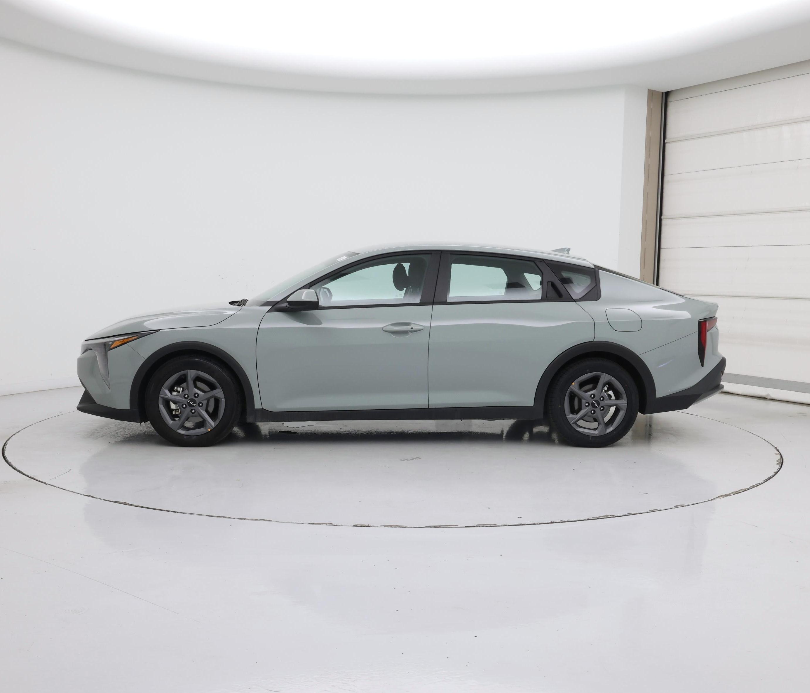 Thumbnail: 2025 Kia K4 - 3