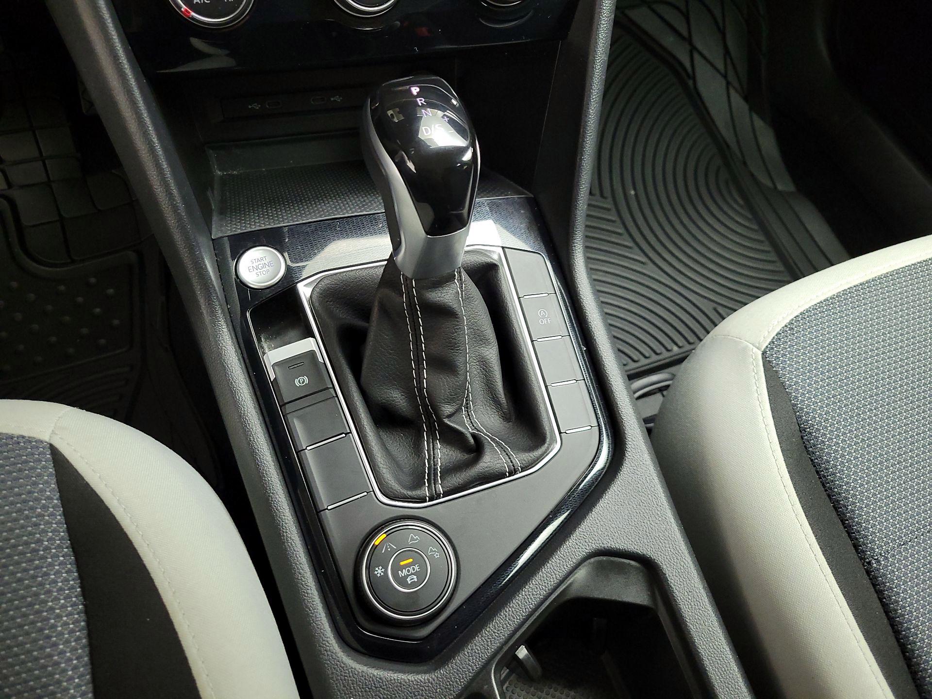 Thumbnail: 2025 Volkswagen Taos - 17