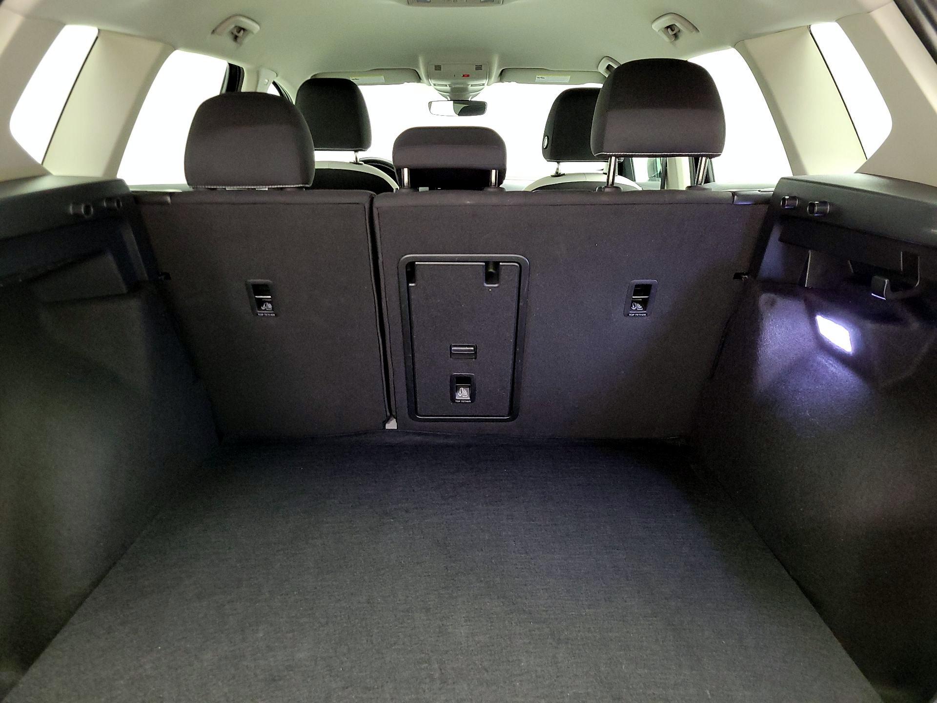 Thumbnail: 2025 Volkswagen Taos - 20