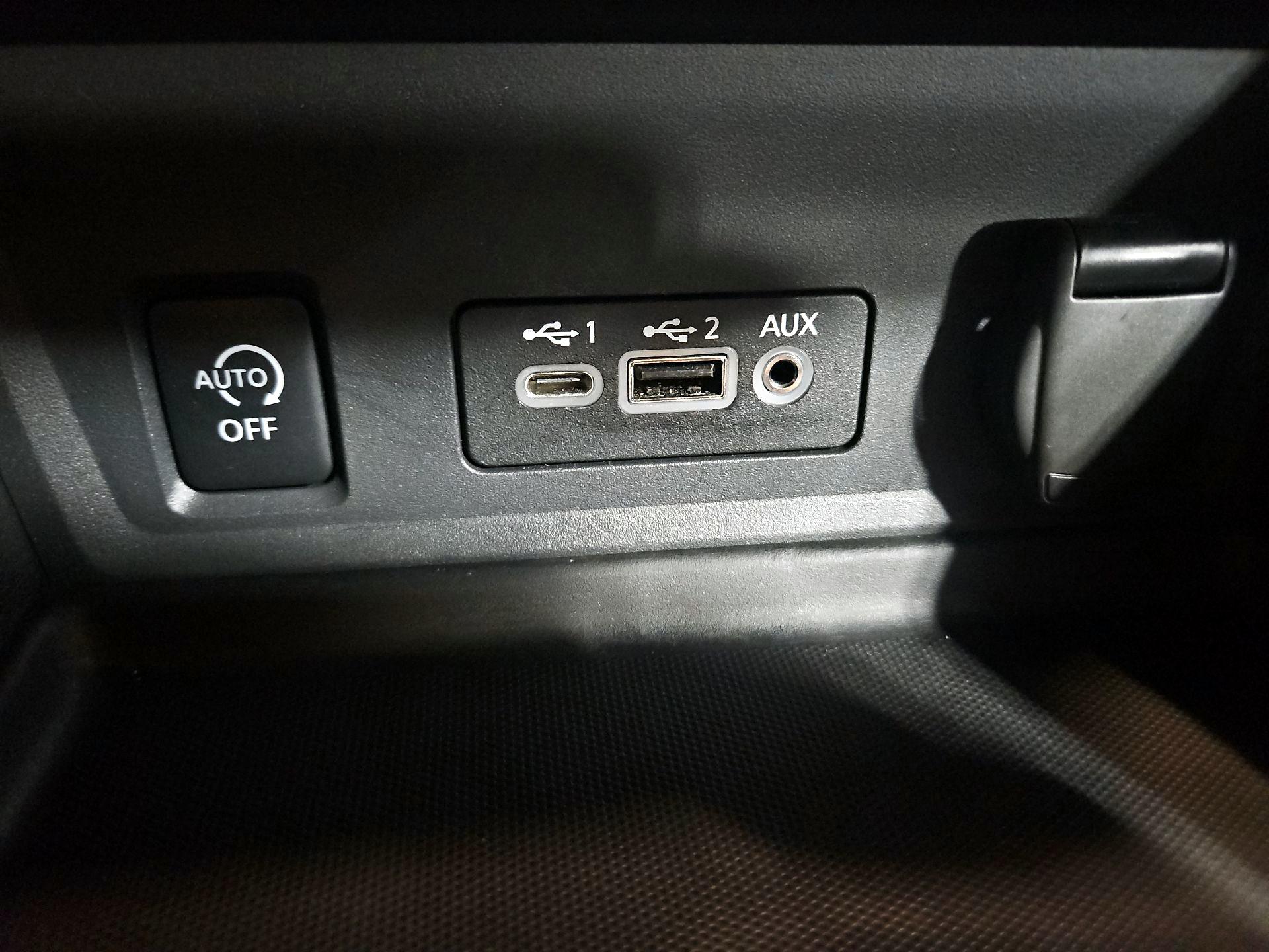 Thumbnail: 2025 Nissan Sentra - 17