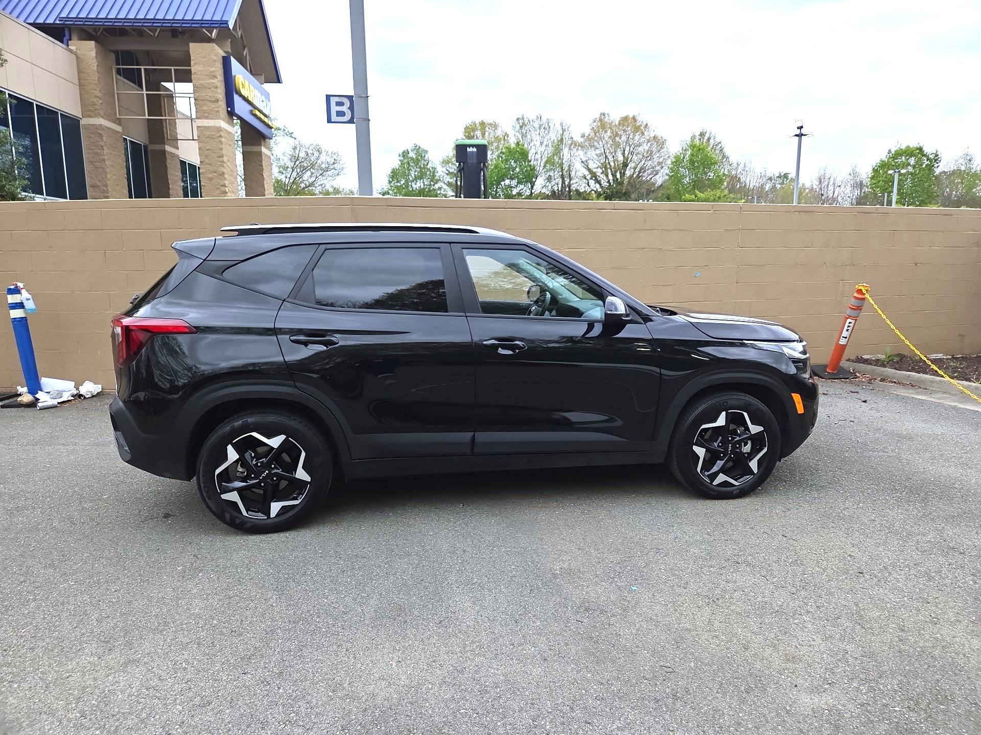 Thumbnail: 2025 Kia Seltos - 4