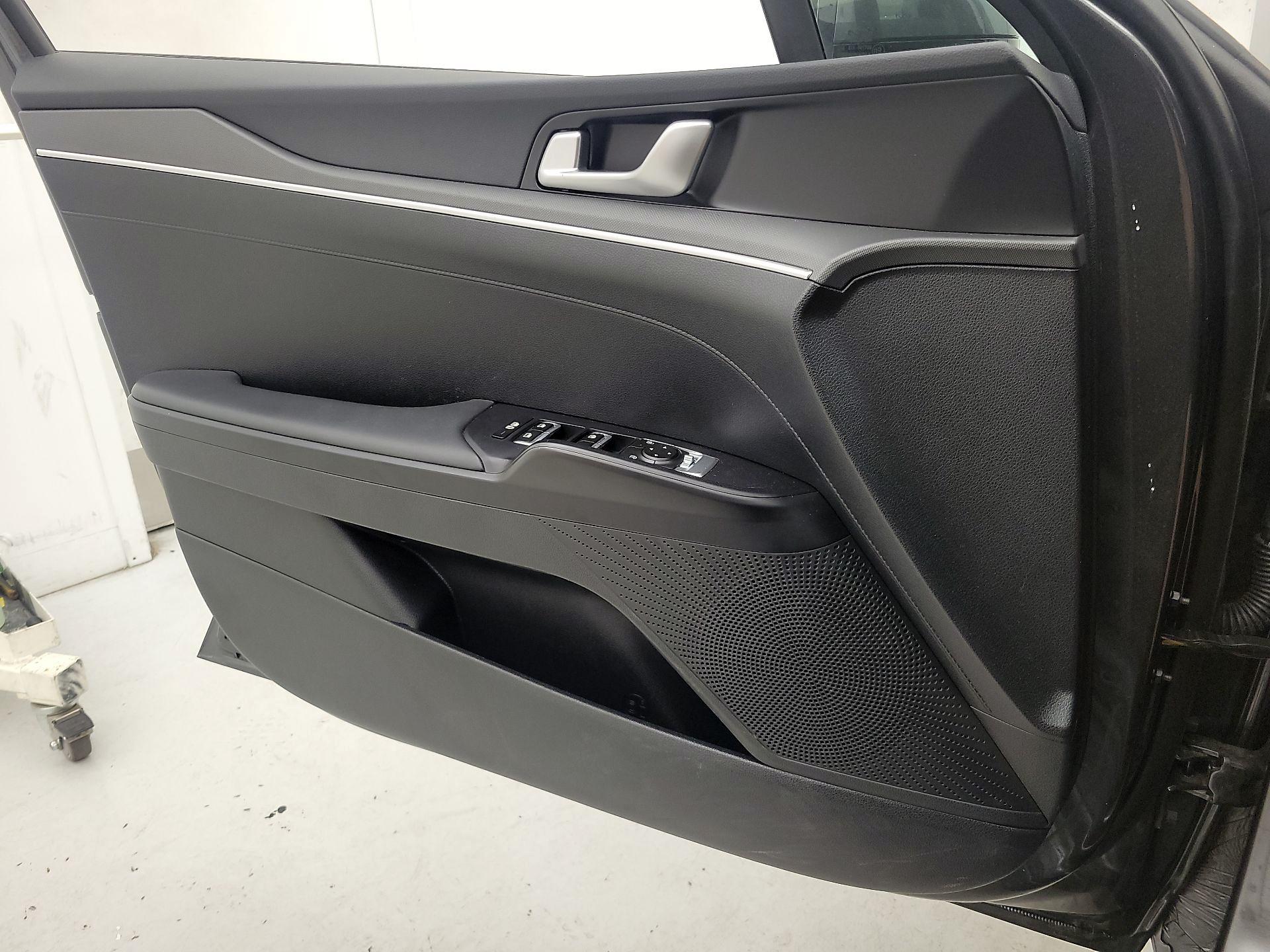 Thumbnail: 2025 Kia K5 - 12