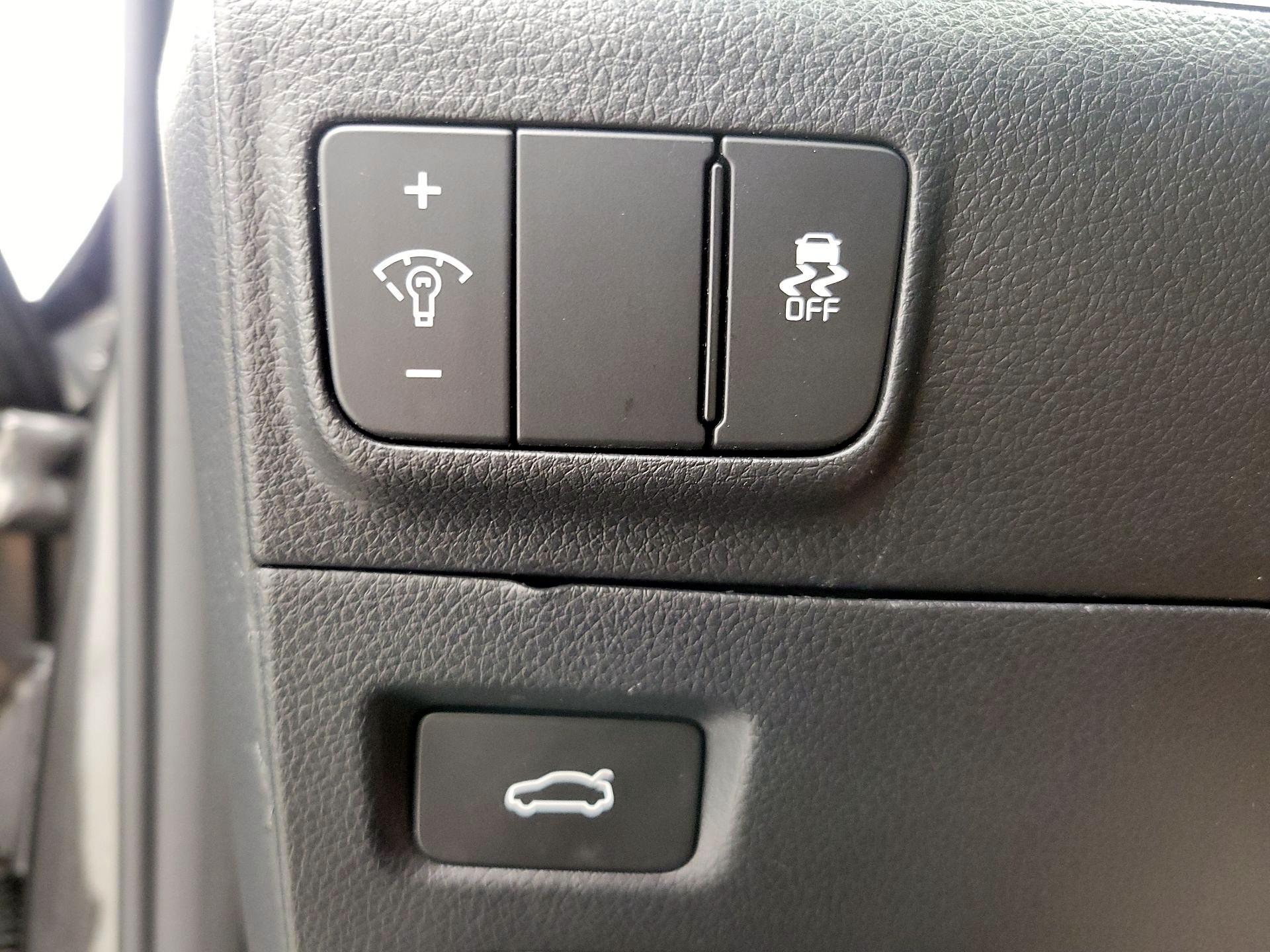 Thumbnail: 2025 Kia K5 - 13