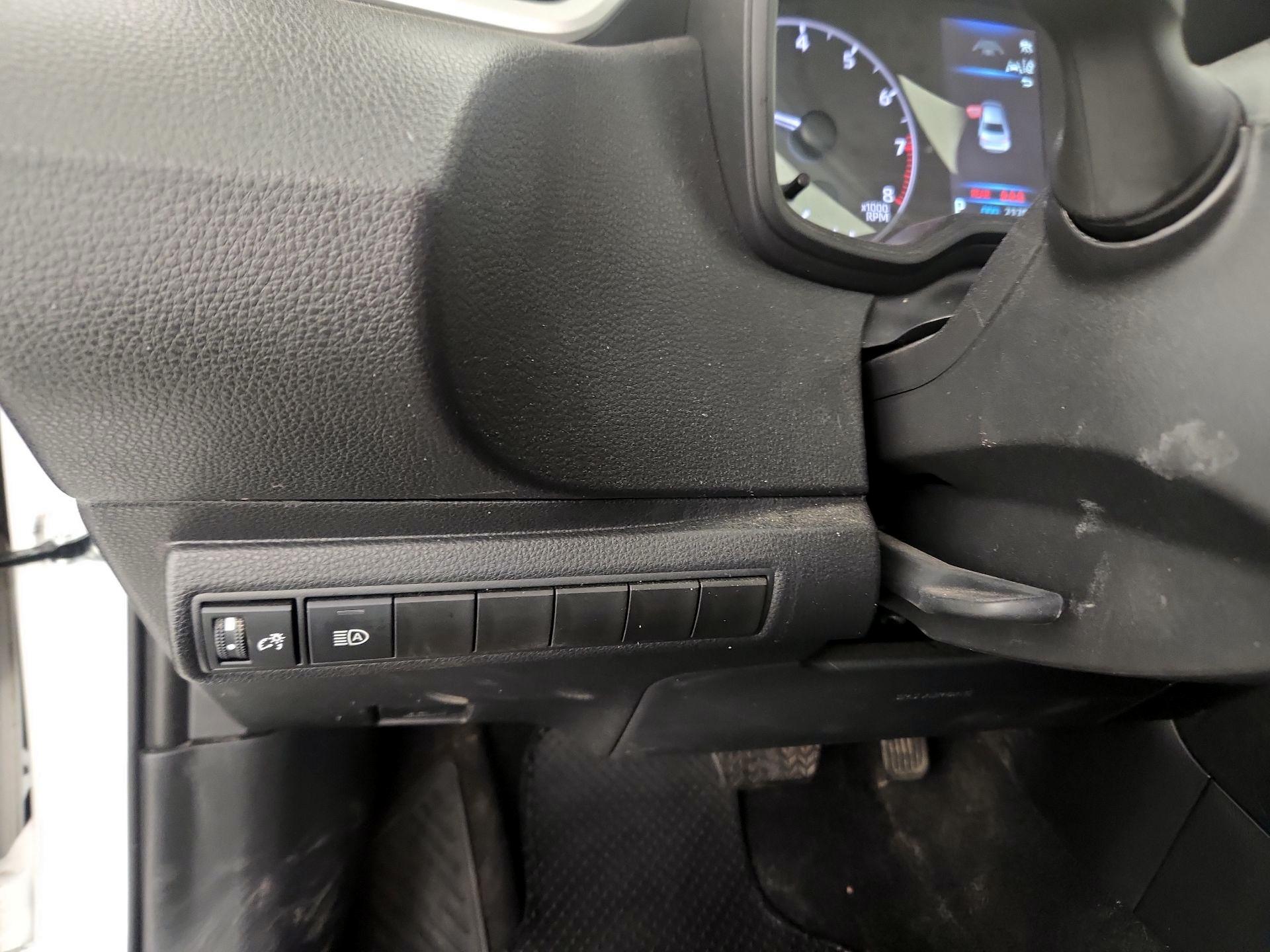 Thumbnail: 2025 Toyota Corolla - 13