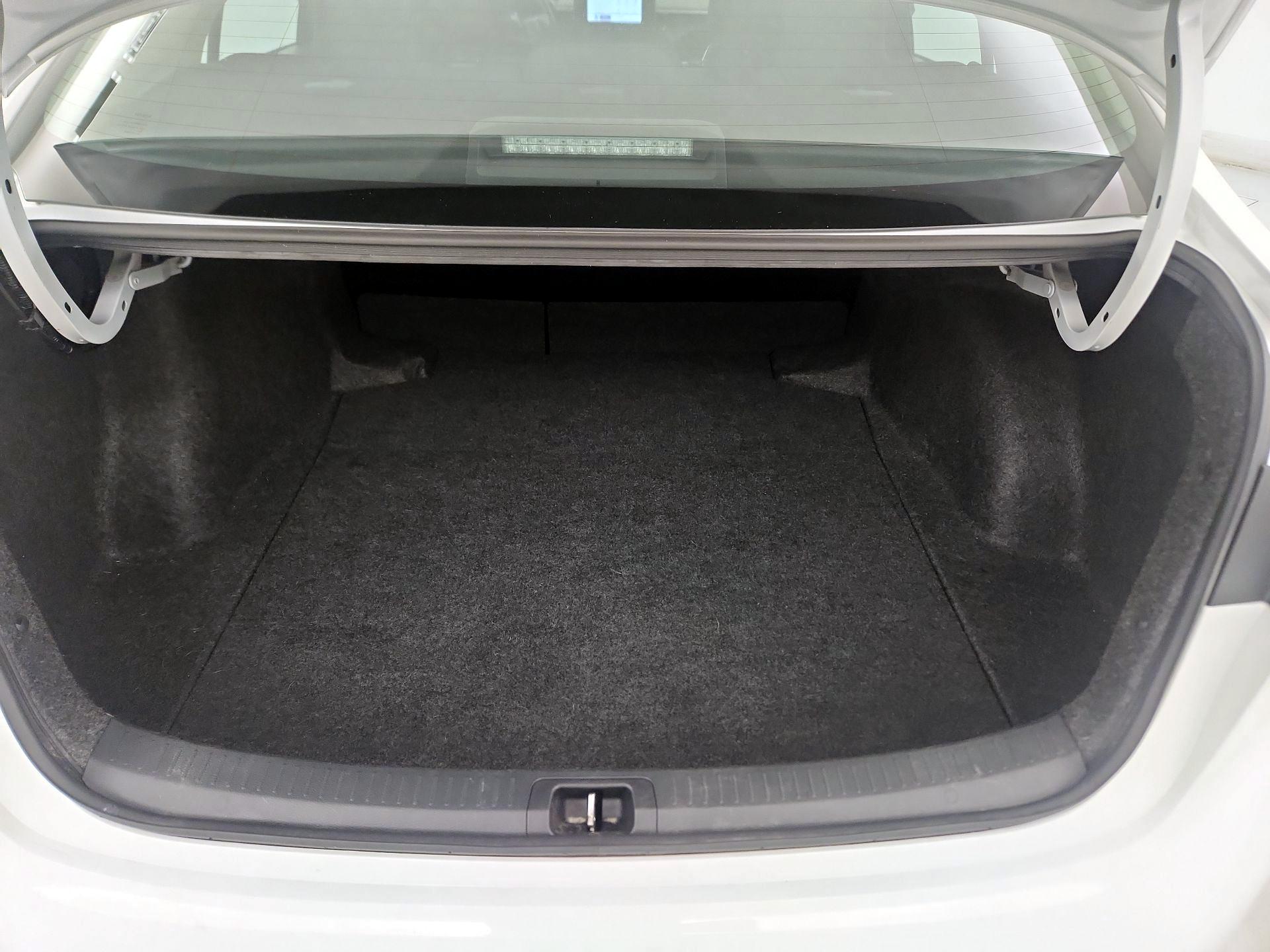 Thumbnail: 2025 Toyota Corolla - 19