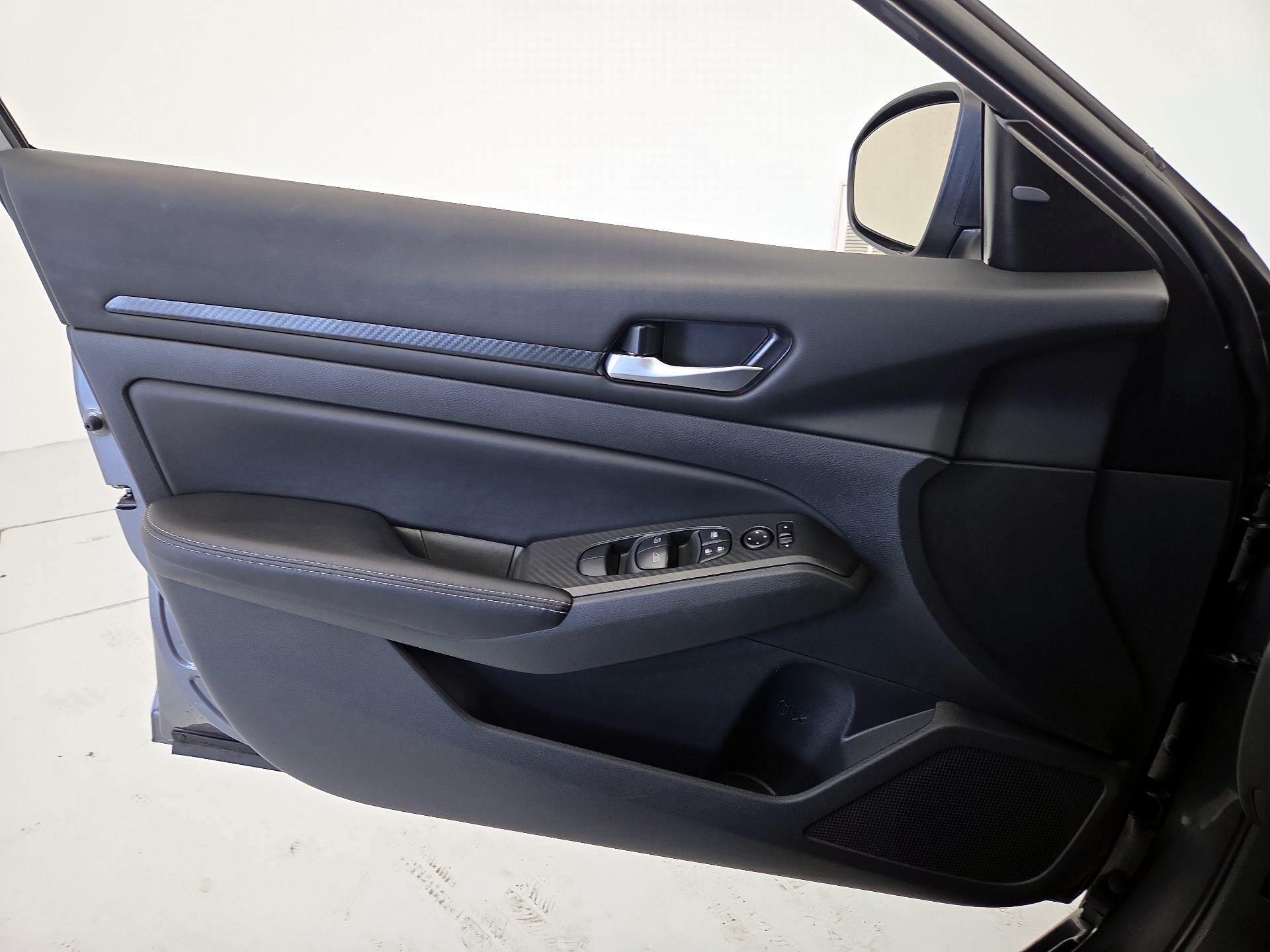 Thumbnail: 2025 Nissan Altima - 12