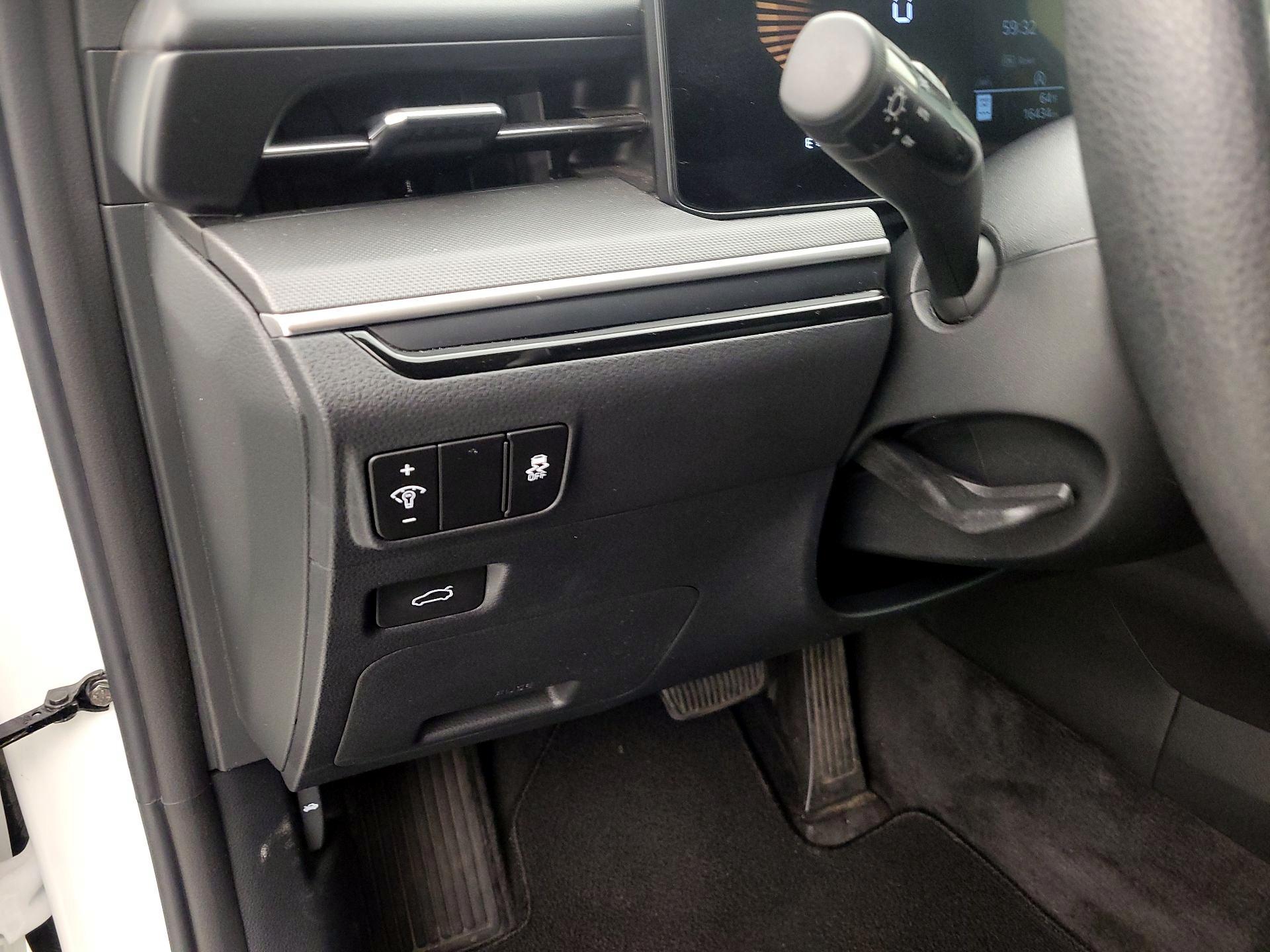 Thumbnail: 2025 Kia K5 - 13